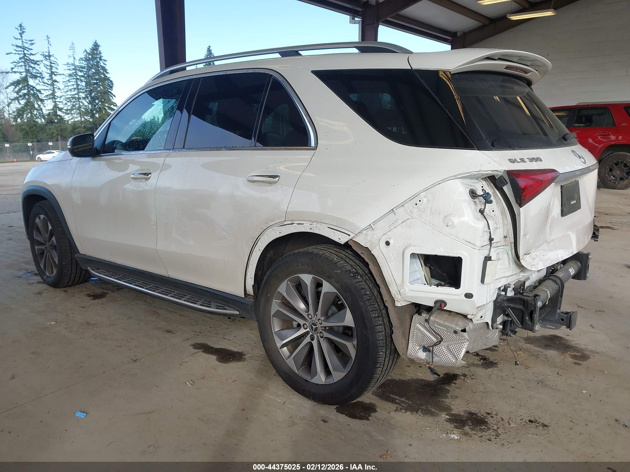 MERCEDES-BENZ GLE image 3