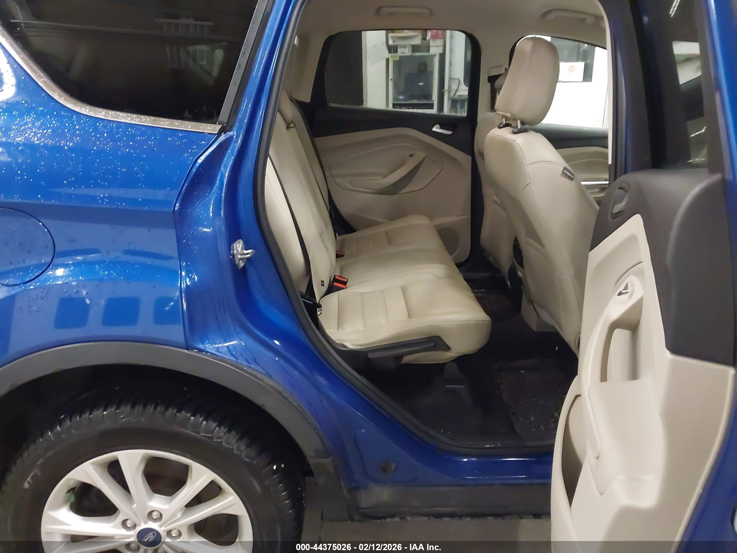 FORD ESCAPE image 8