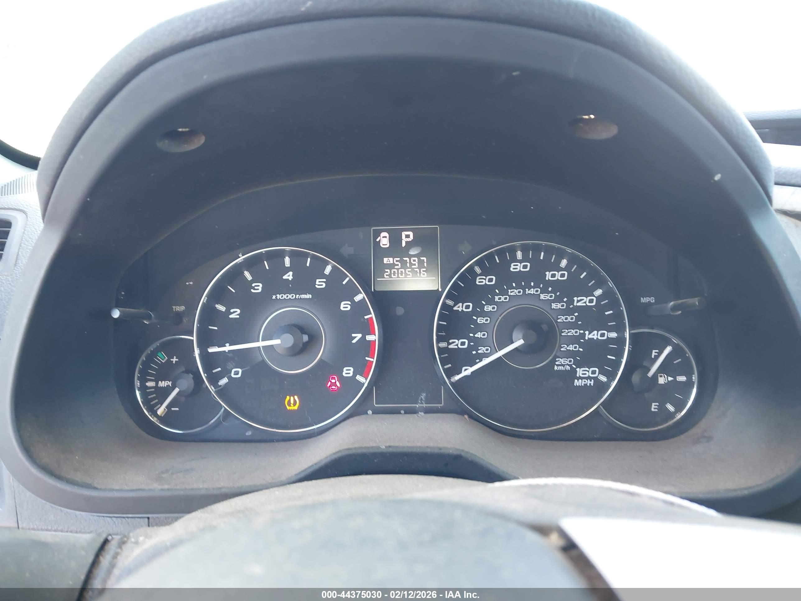 SUBARU OUTBACK image 7