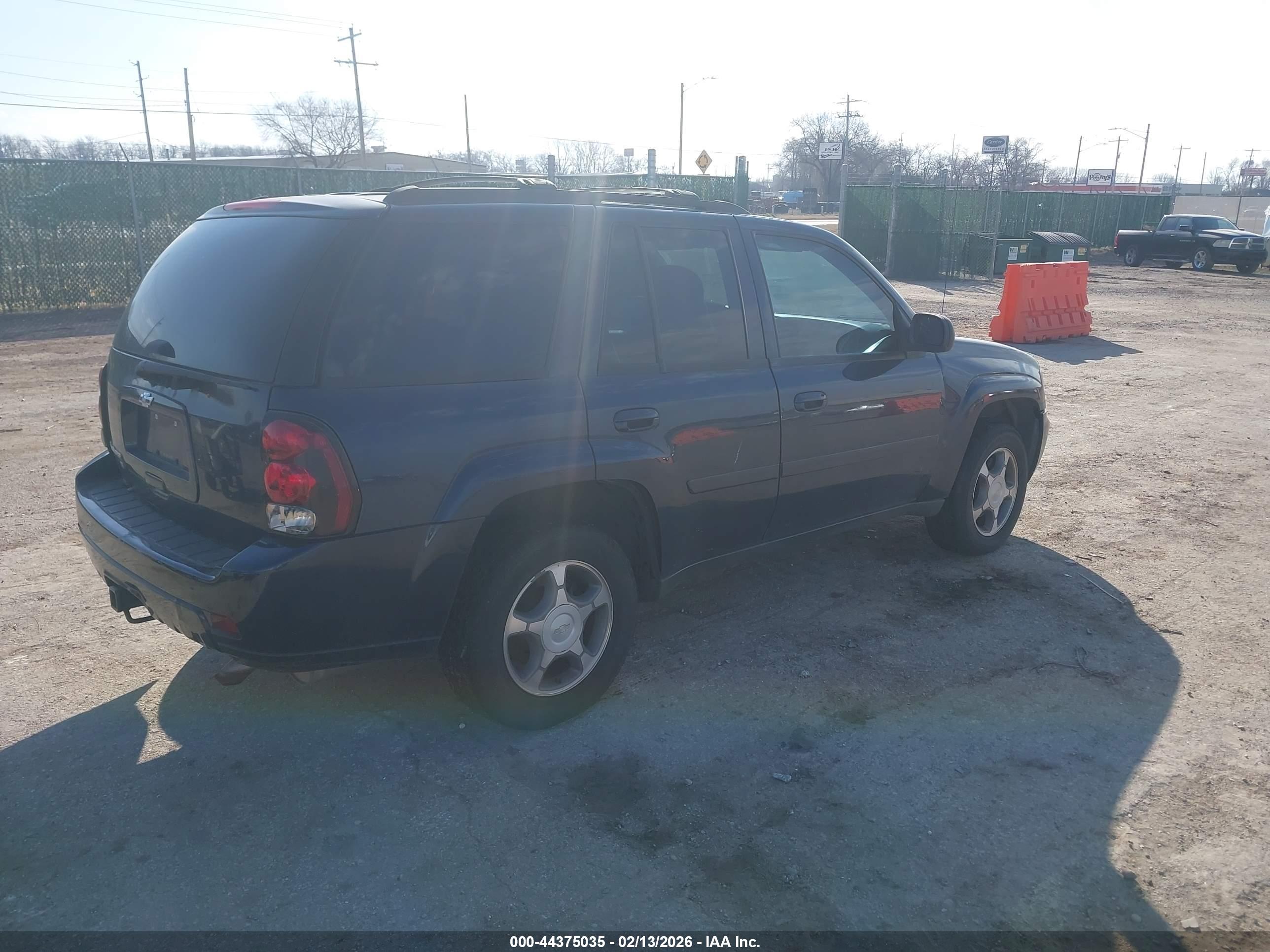 CHEVROLET TRAILBLAZER image 4