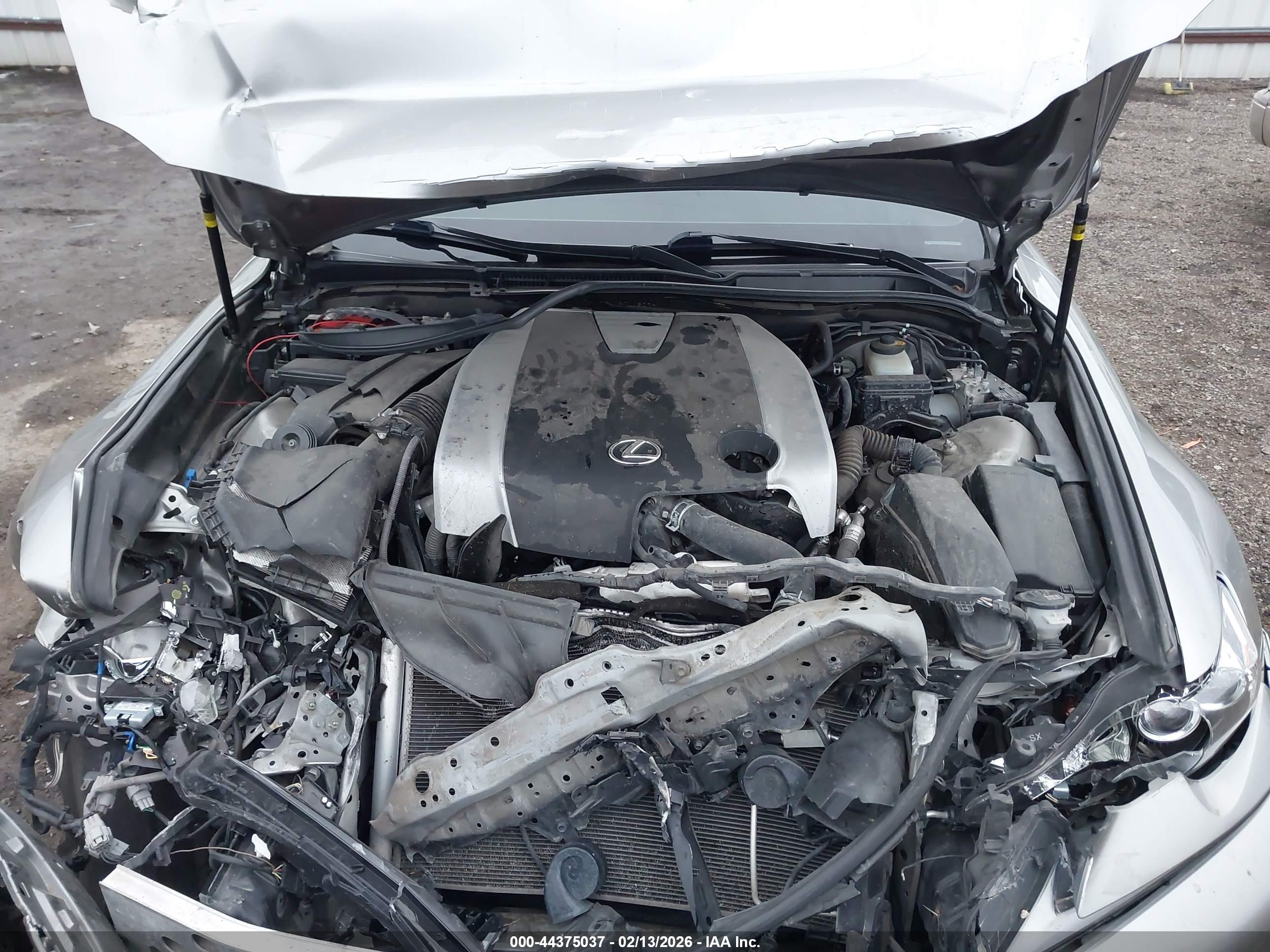 LEXUS IS image 10