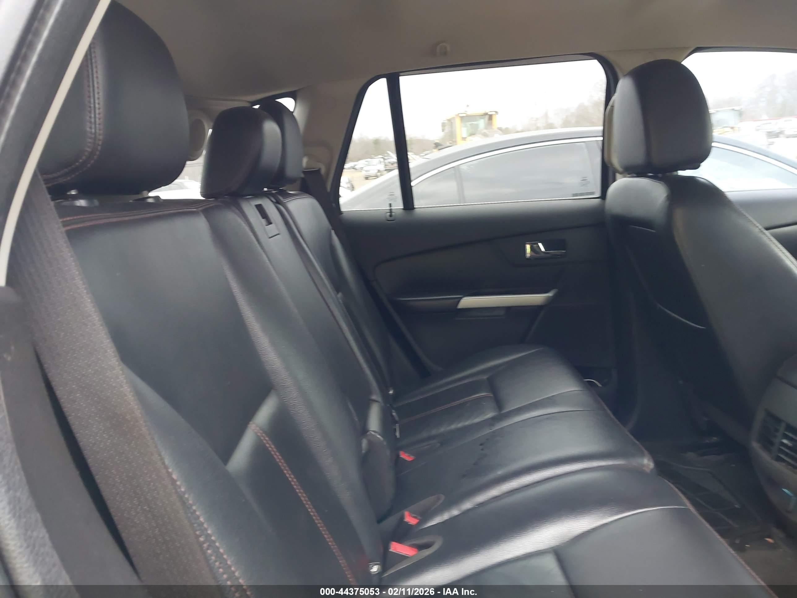 FORD EDGE image 8