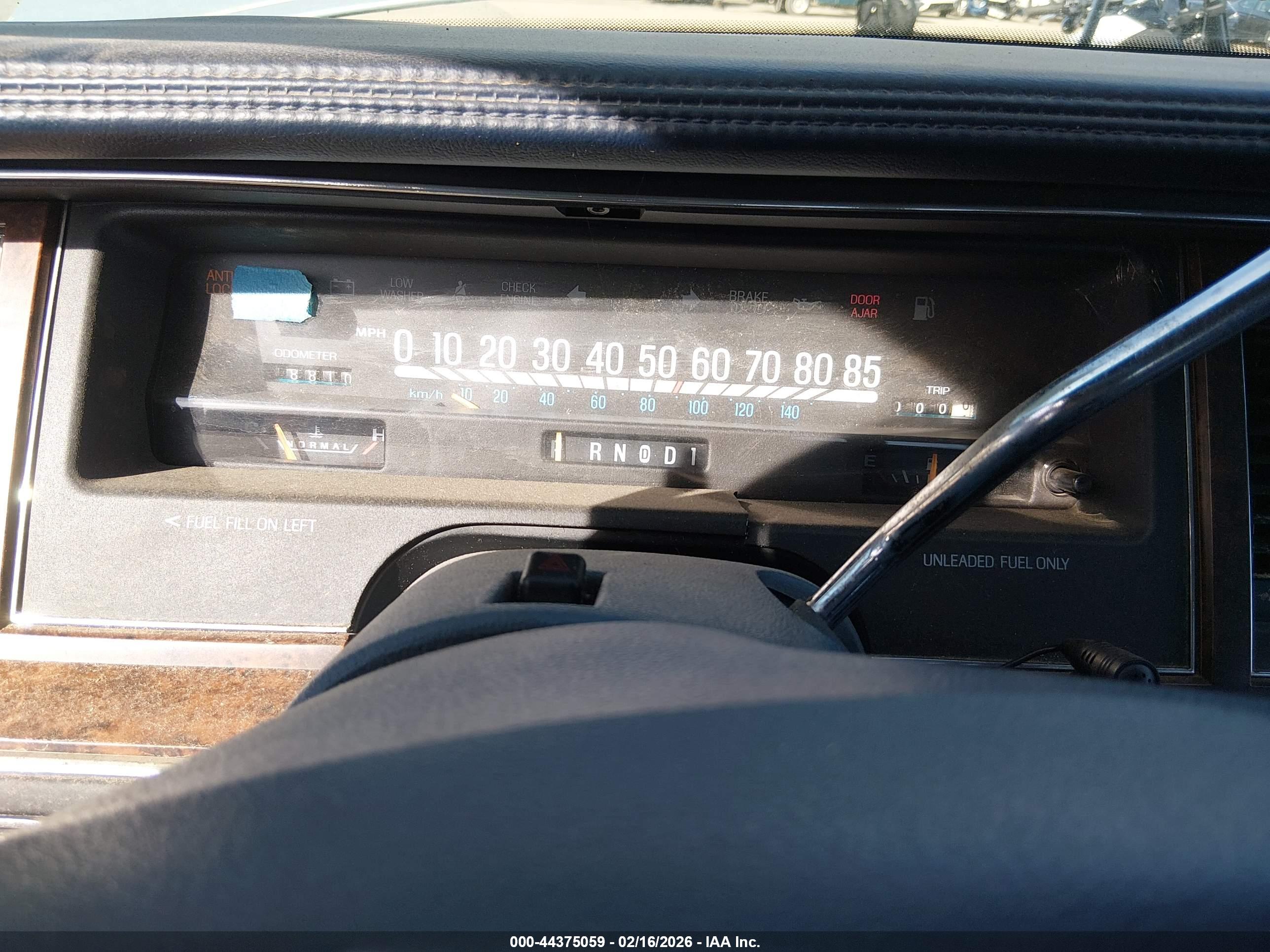 LINCOLN TOWN image 7
