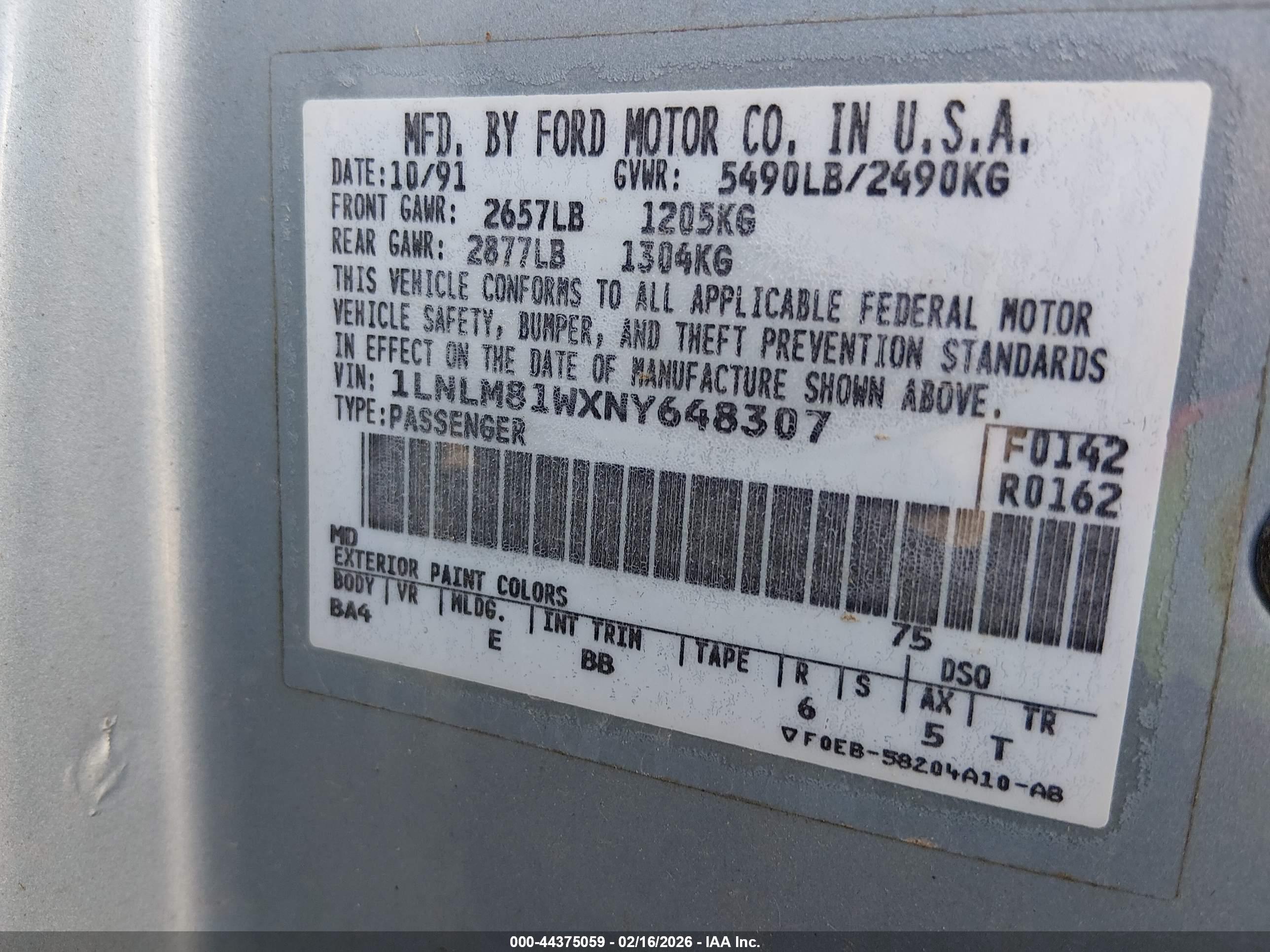 LINCOLN TOWN image 9