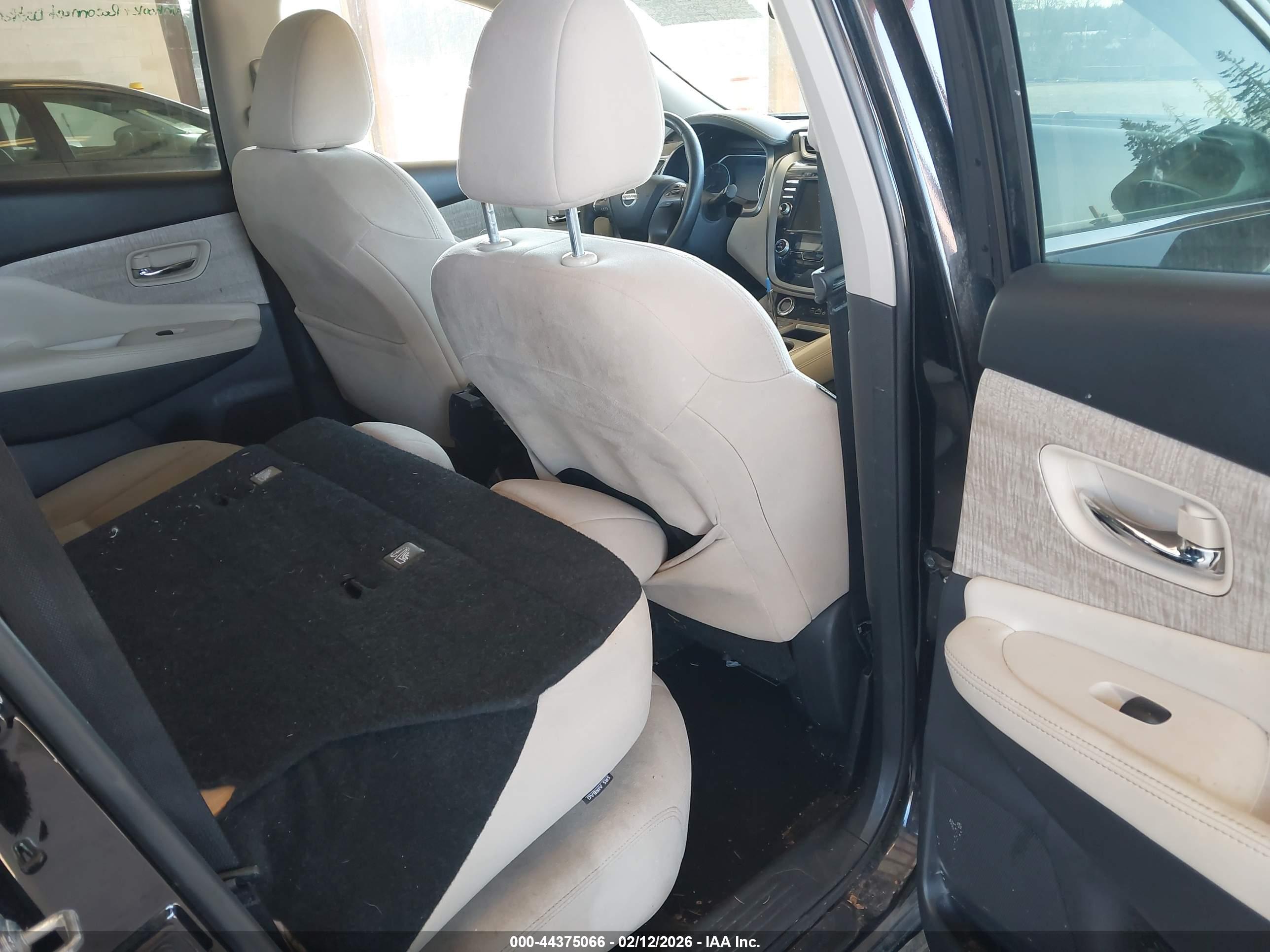 NISSAN MURANO image 8