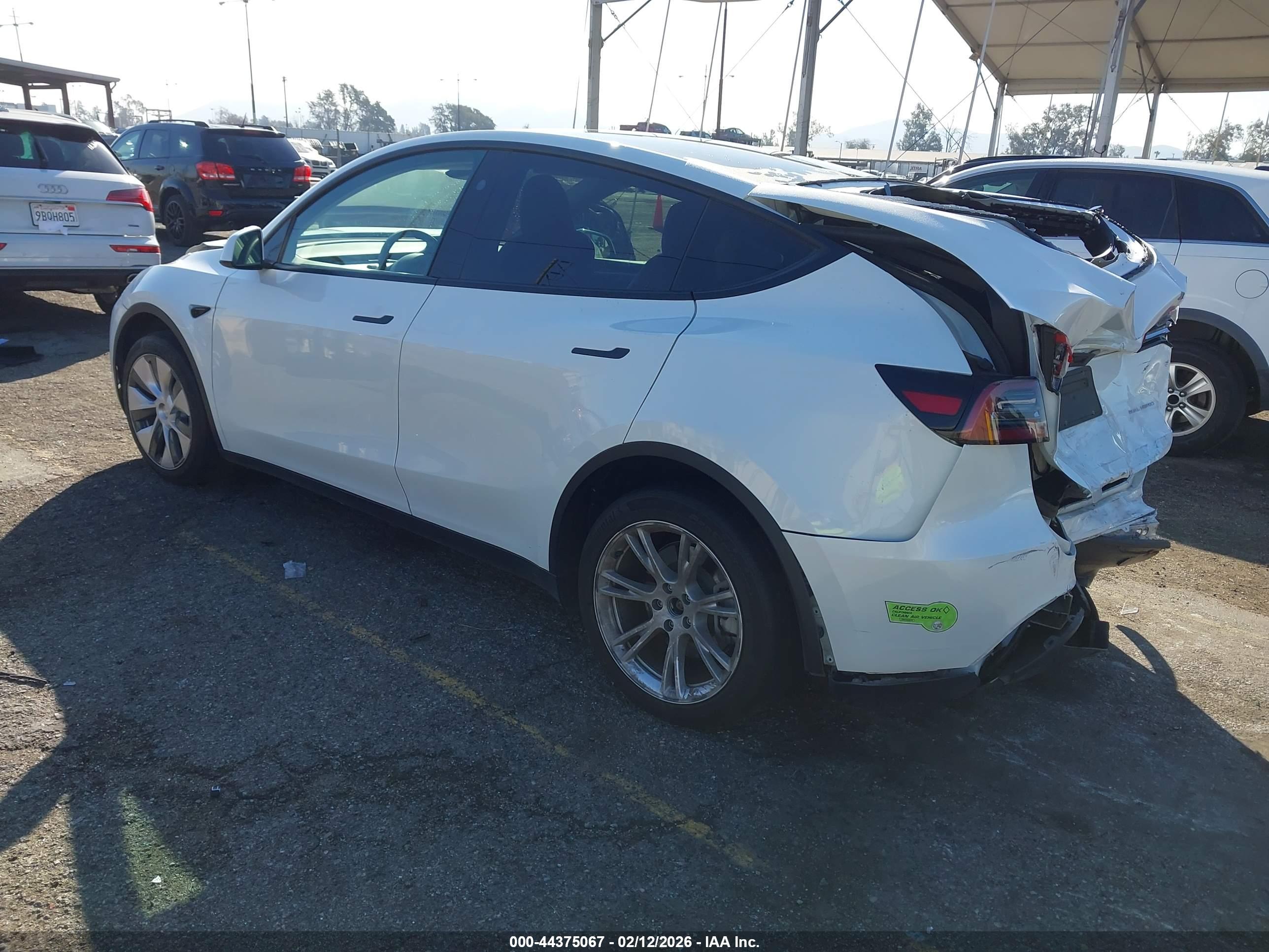 TESLA MODEL image 3
