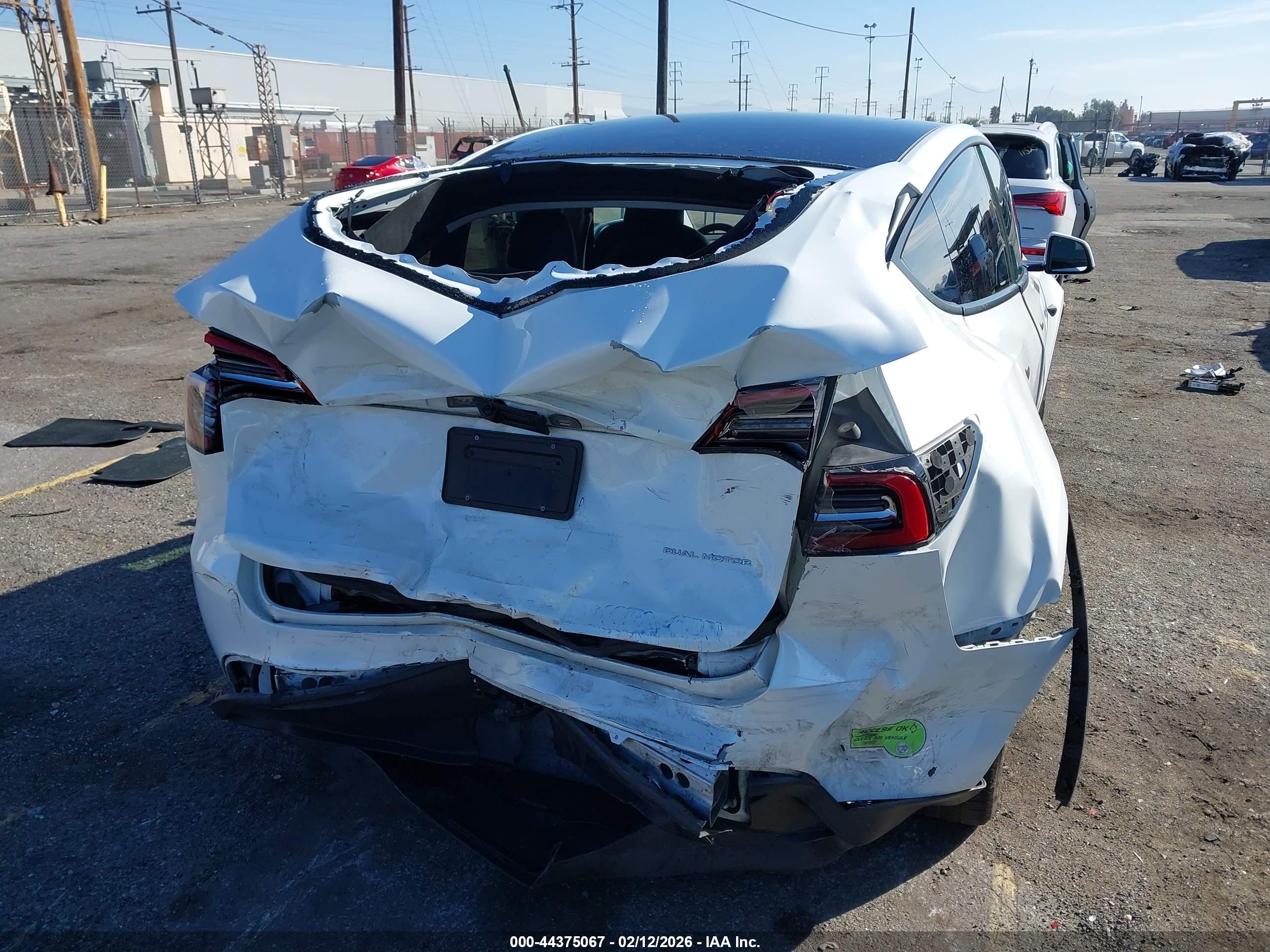 TESLA MODEL image 6