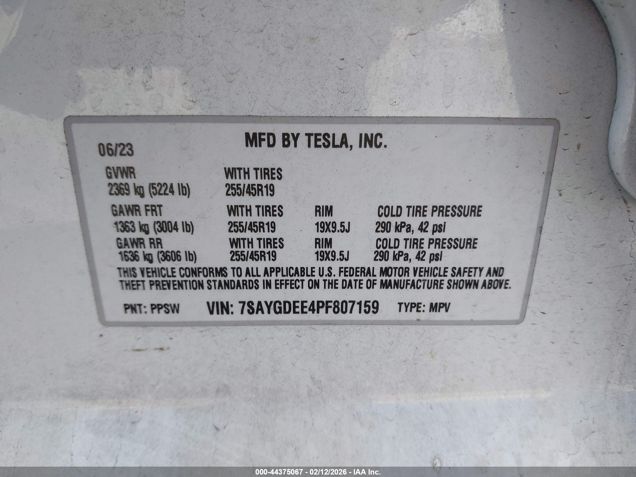 TESLA MODEL image 9