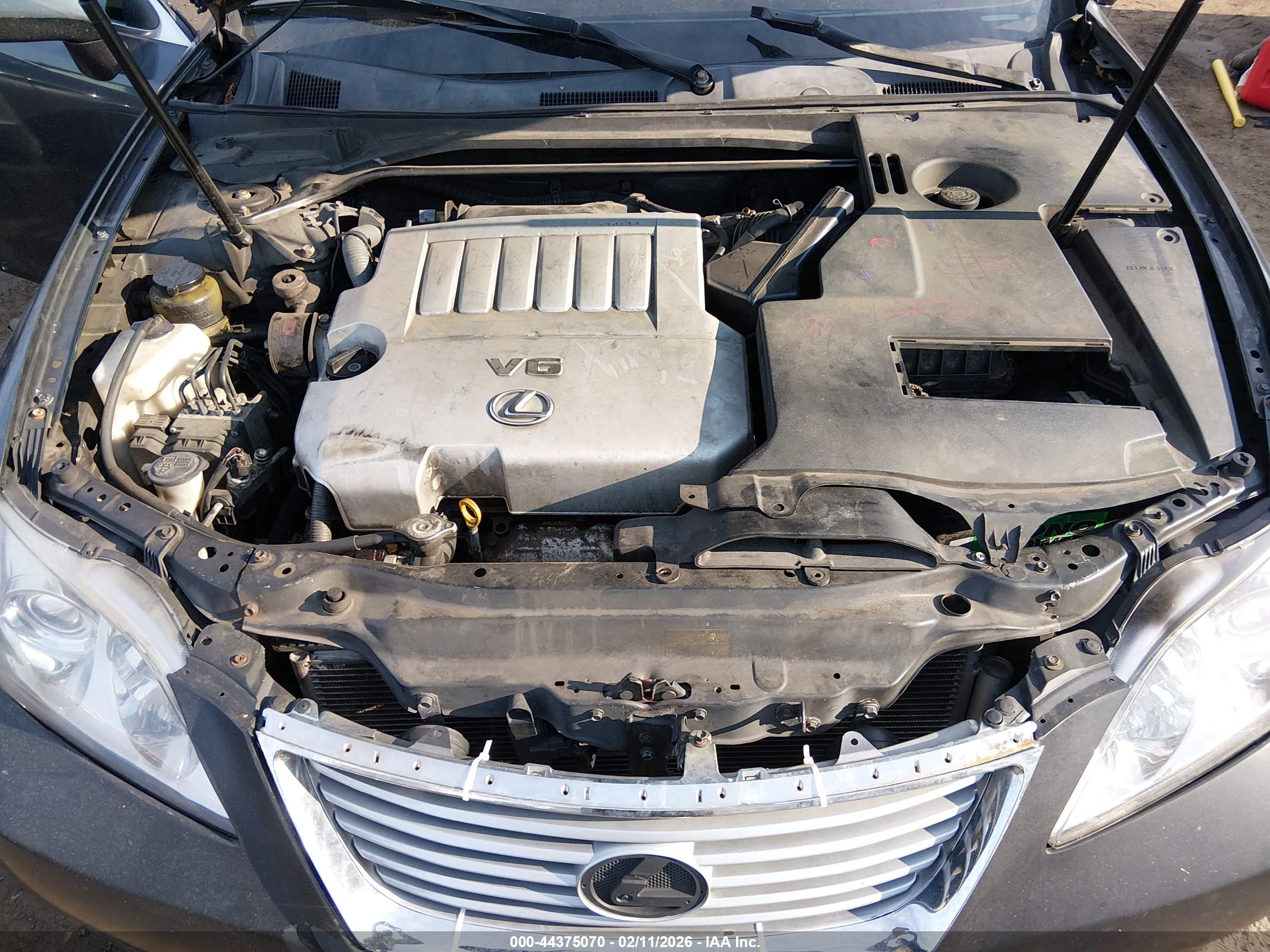 LEXUS ES image 10