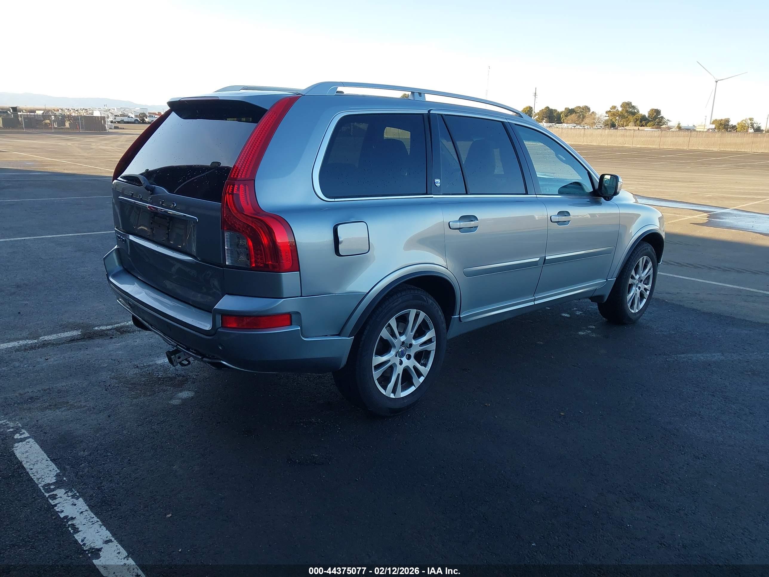 VOLVO XC90 image 4