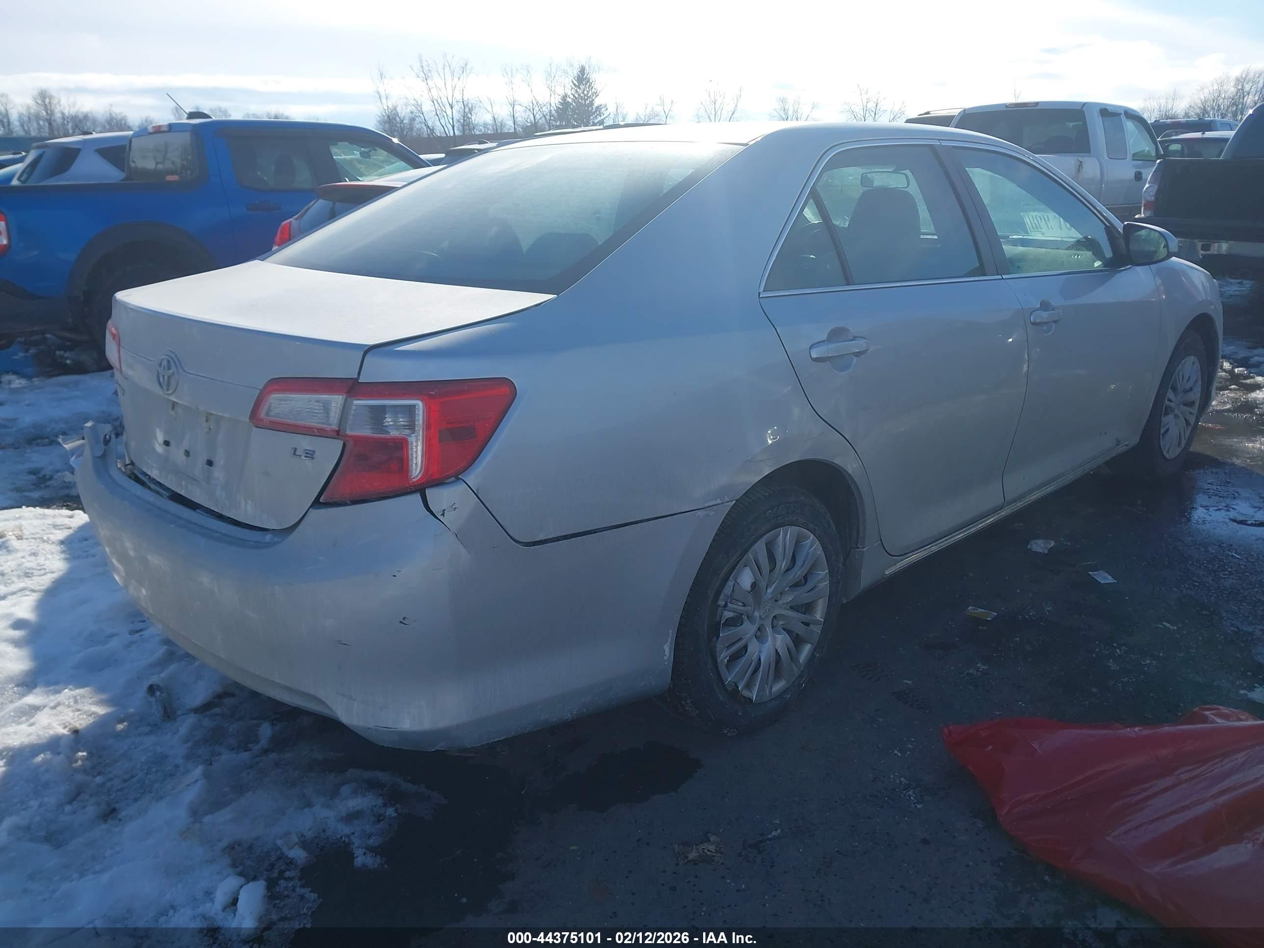TOYOTA CAMRY image 4