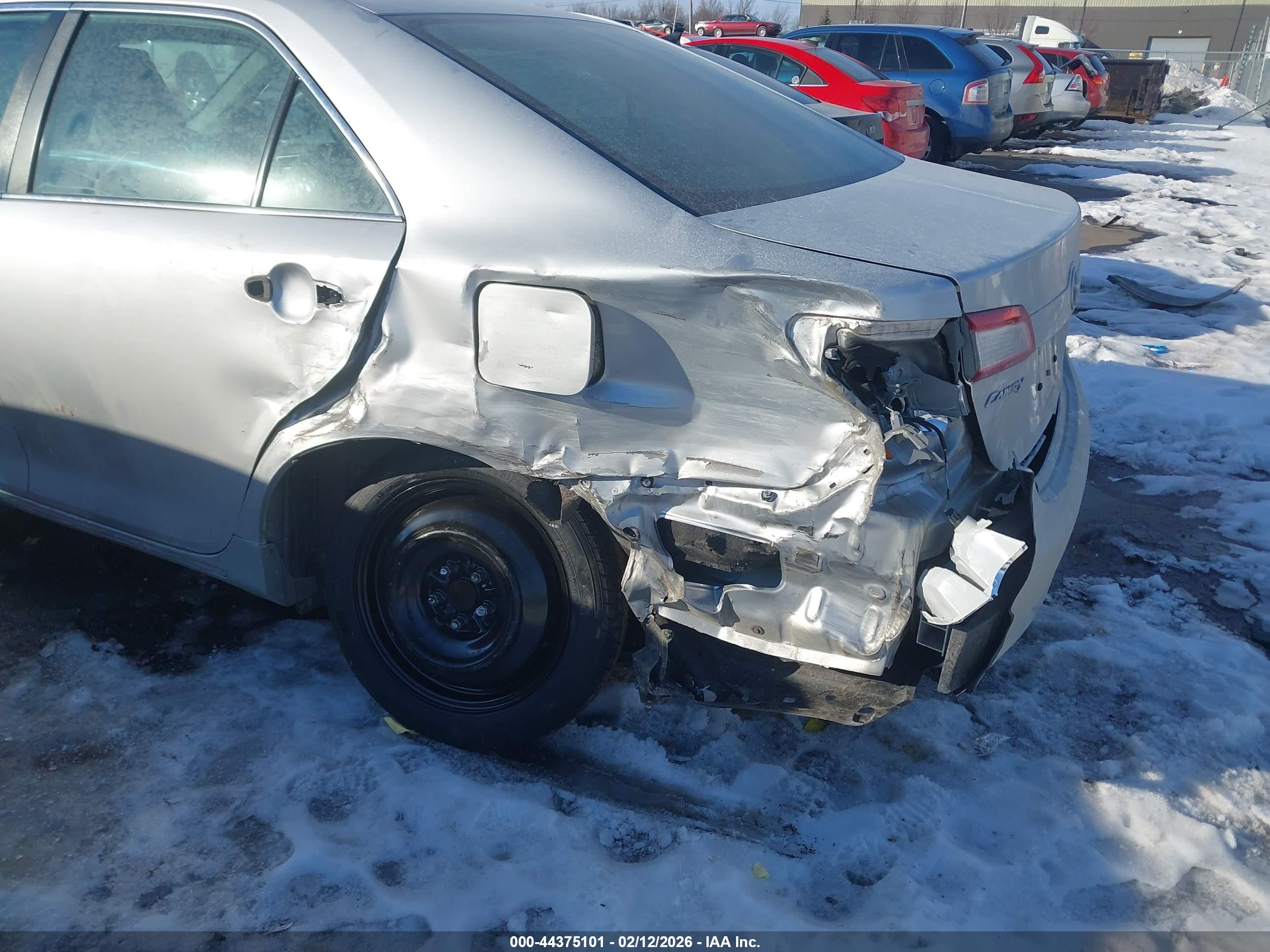 TOYOTA CAMRY image 6