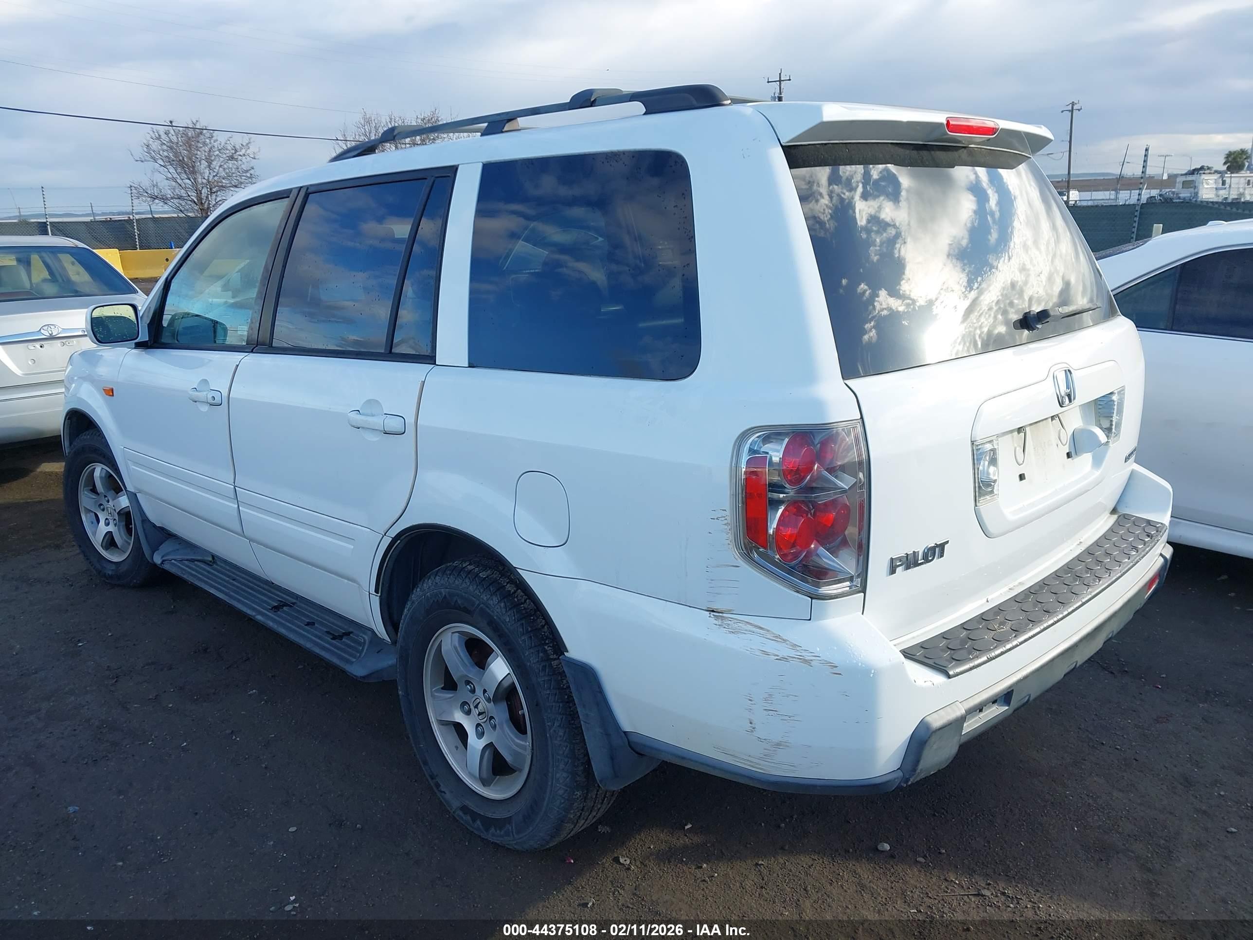 HONDA PILOT image 3