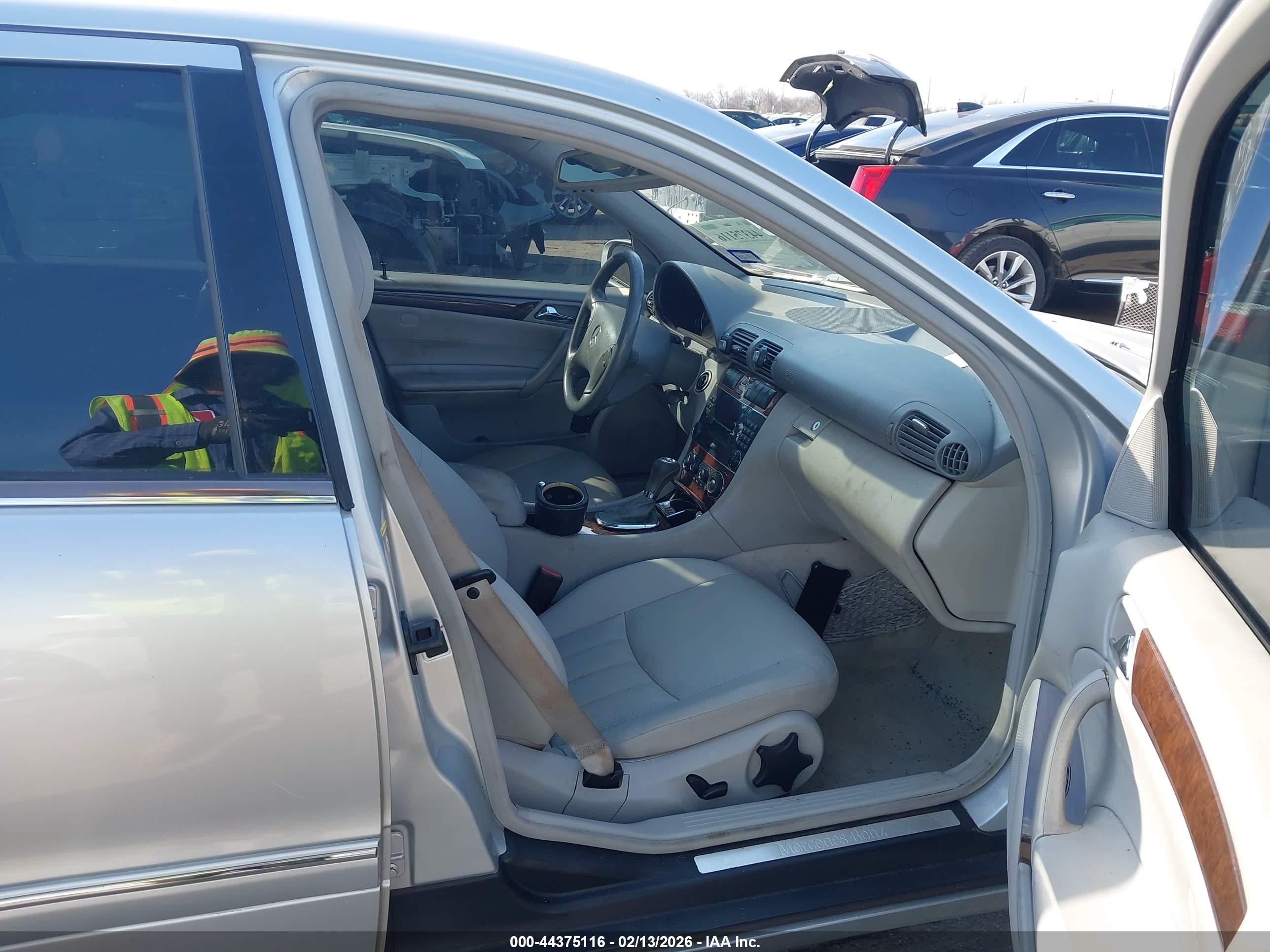 MERCEDES-BENZ C image 5