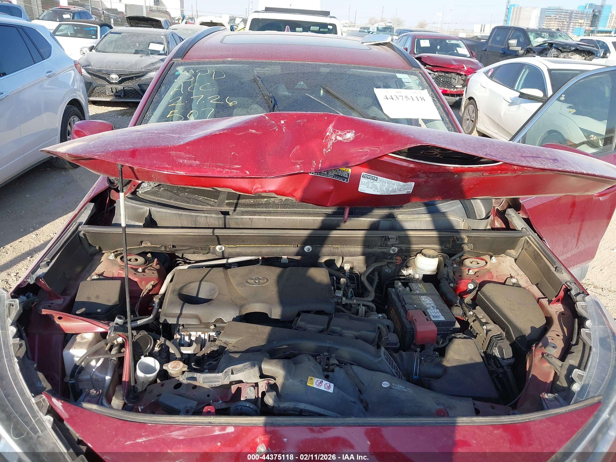 TOYOTA RAV4 image 10