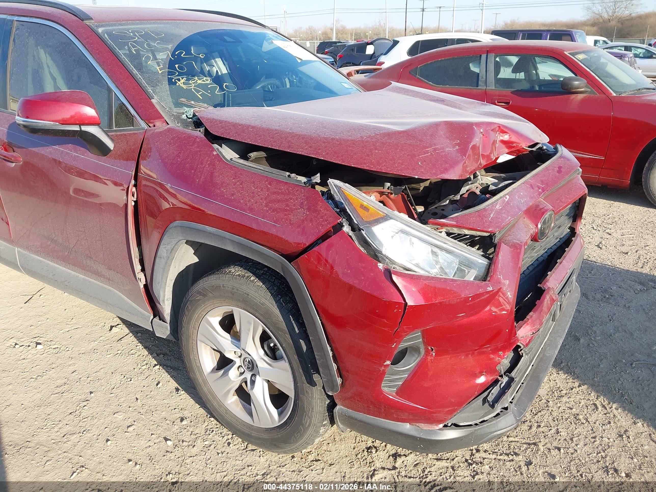 TOYOTA RAV4 image 6