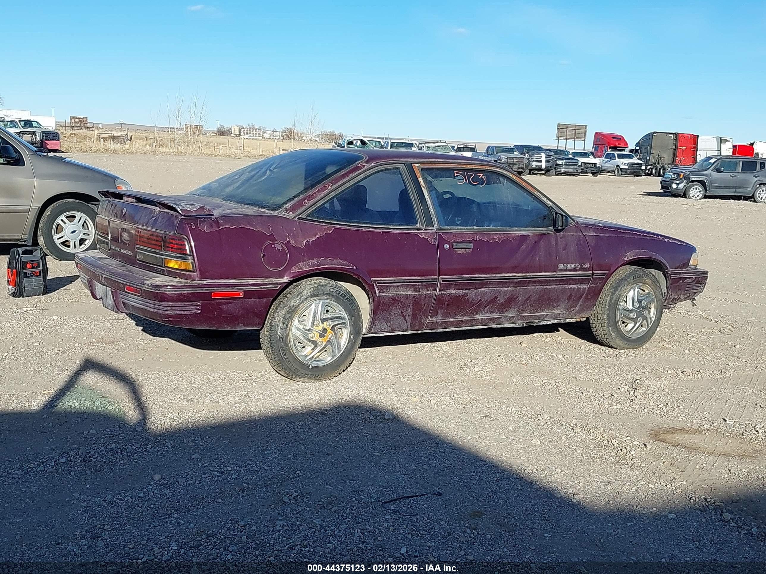 PONTIAC SUNBIRD image 4