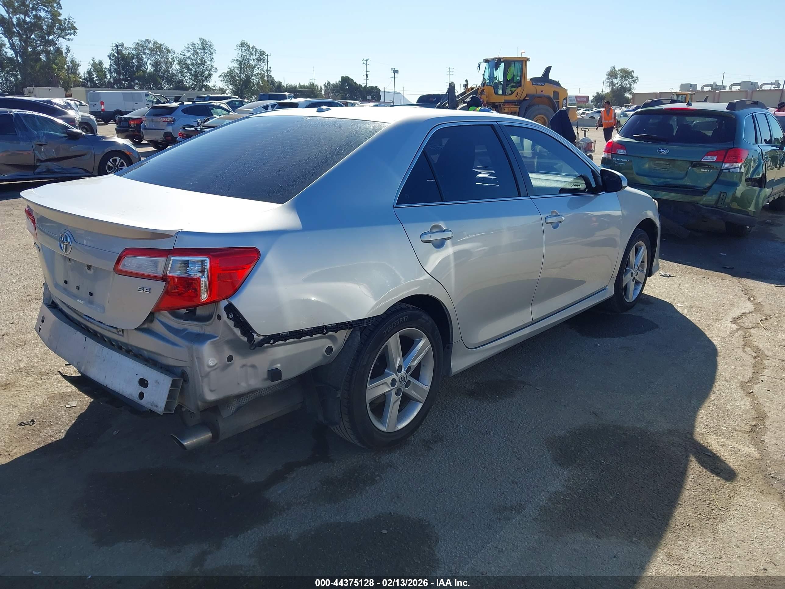 TOYOTA CAMRY image 4