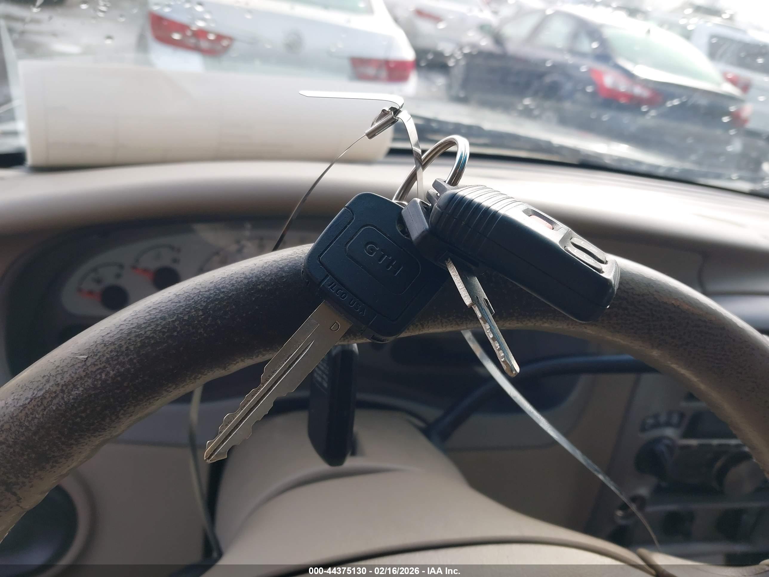 FORD EXPLORER image 11