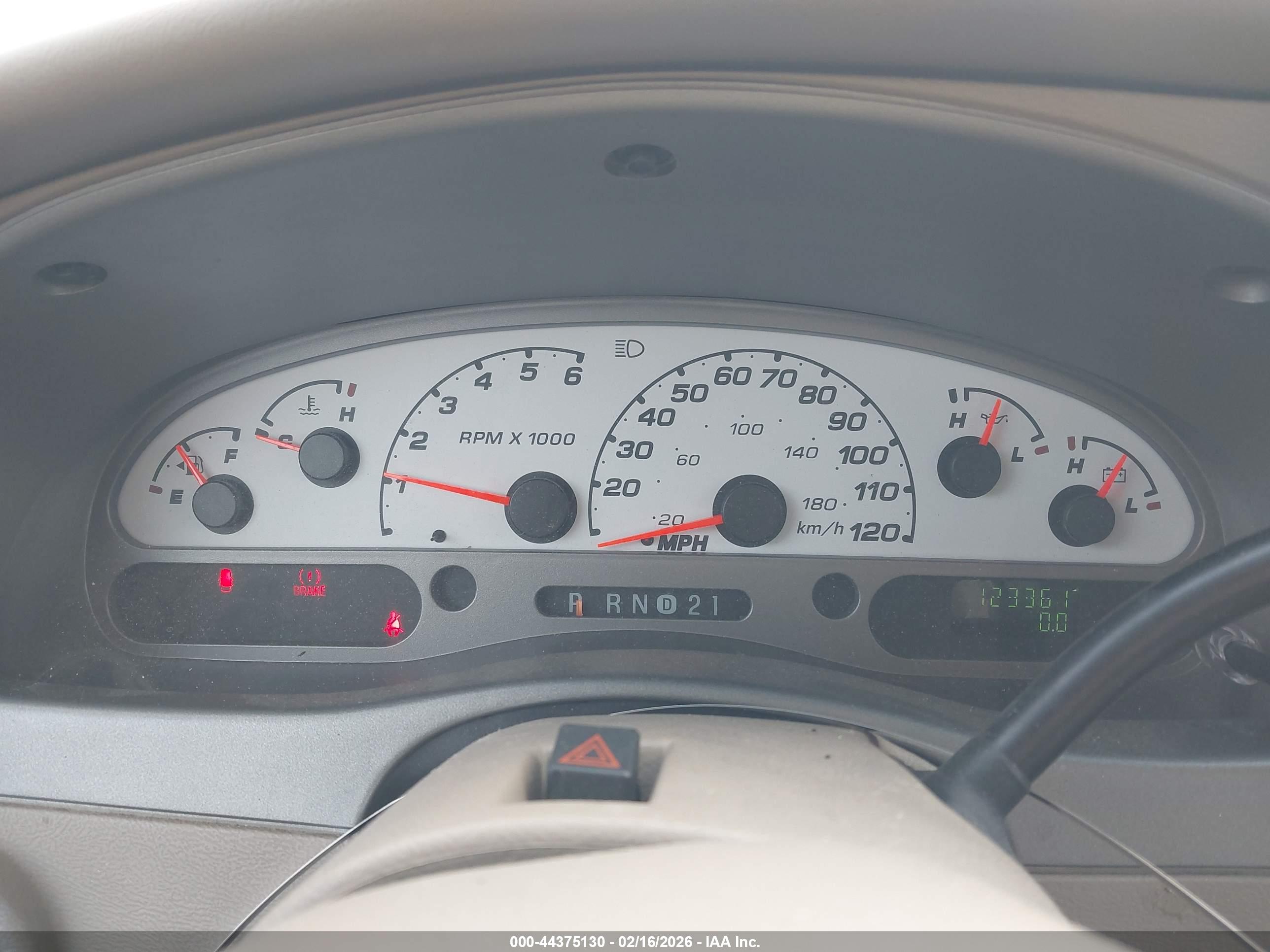 FORD EXPLORER image 7