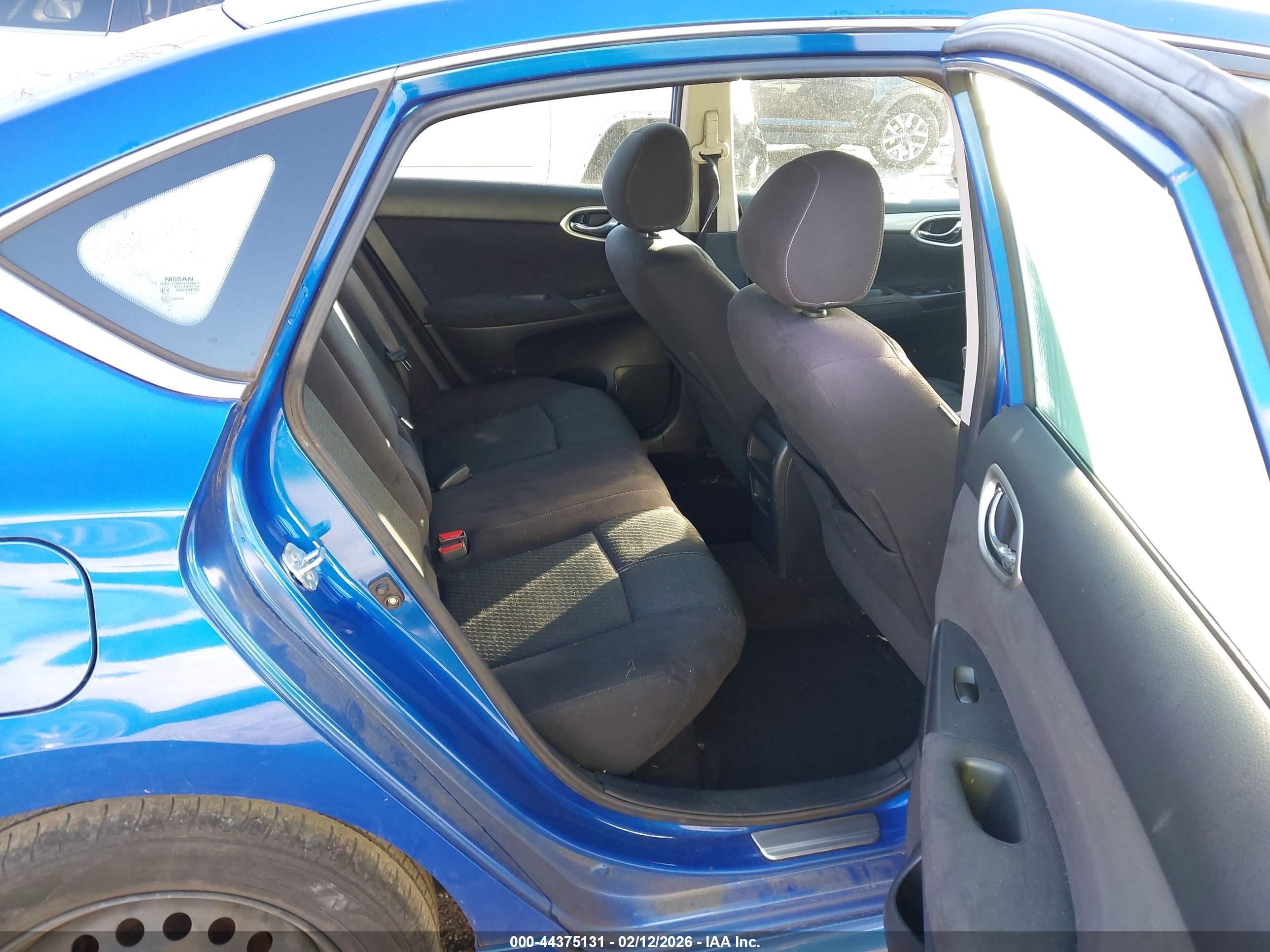 NISSAN SENTRA image 8