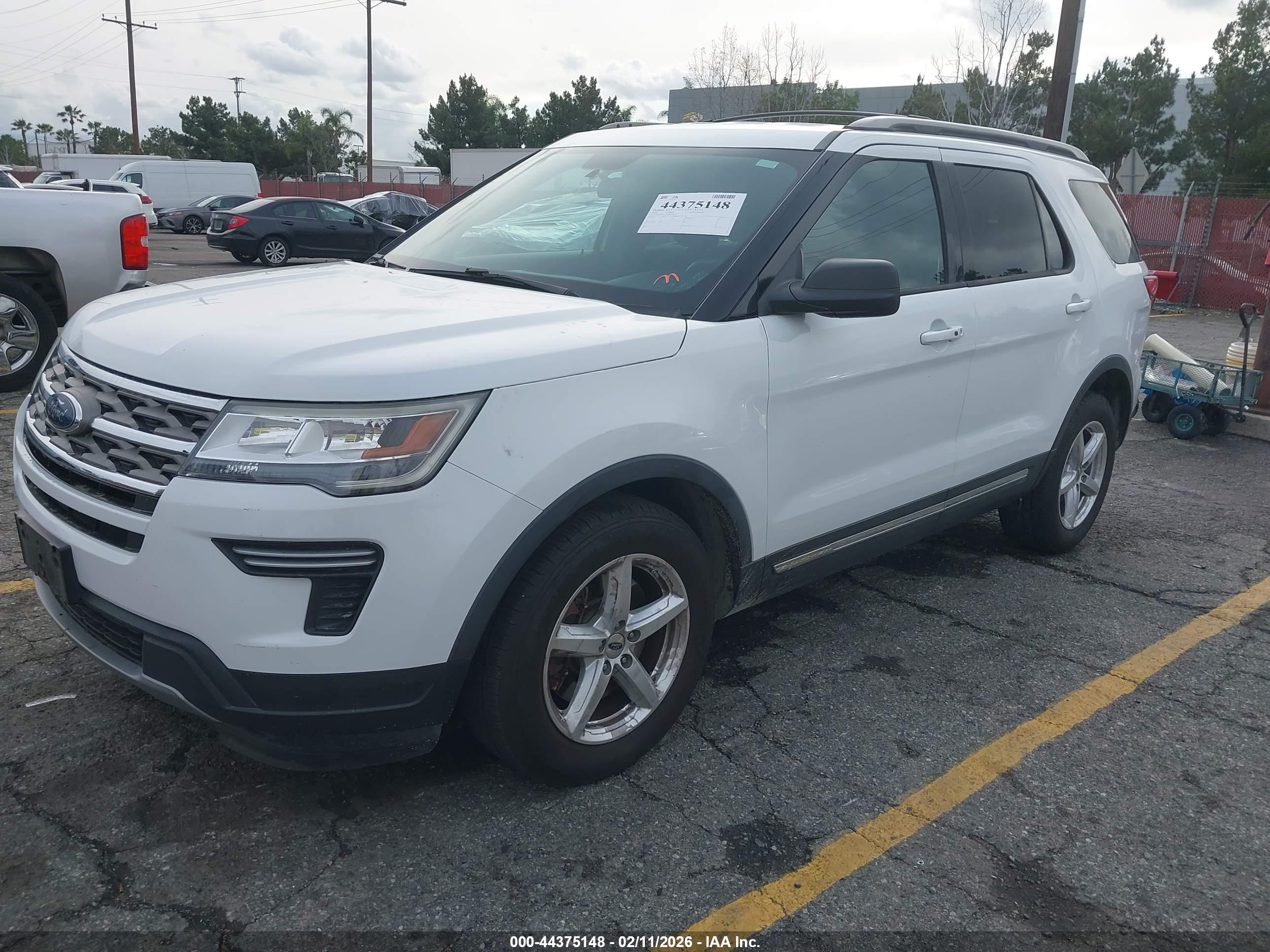 FORD EXPLORER image 2