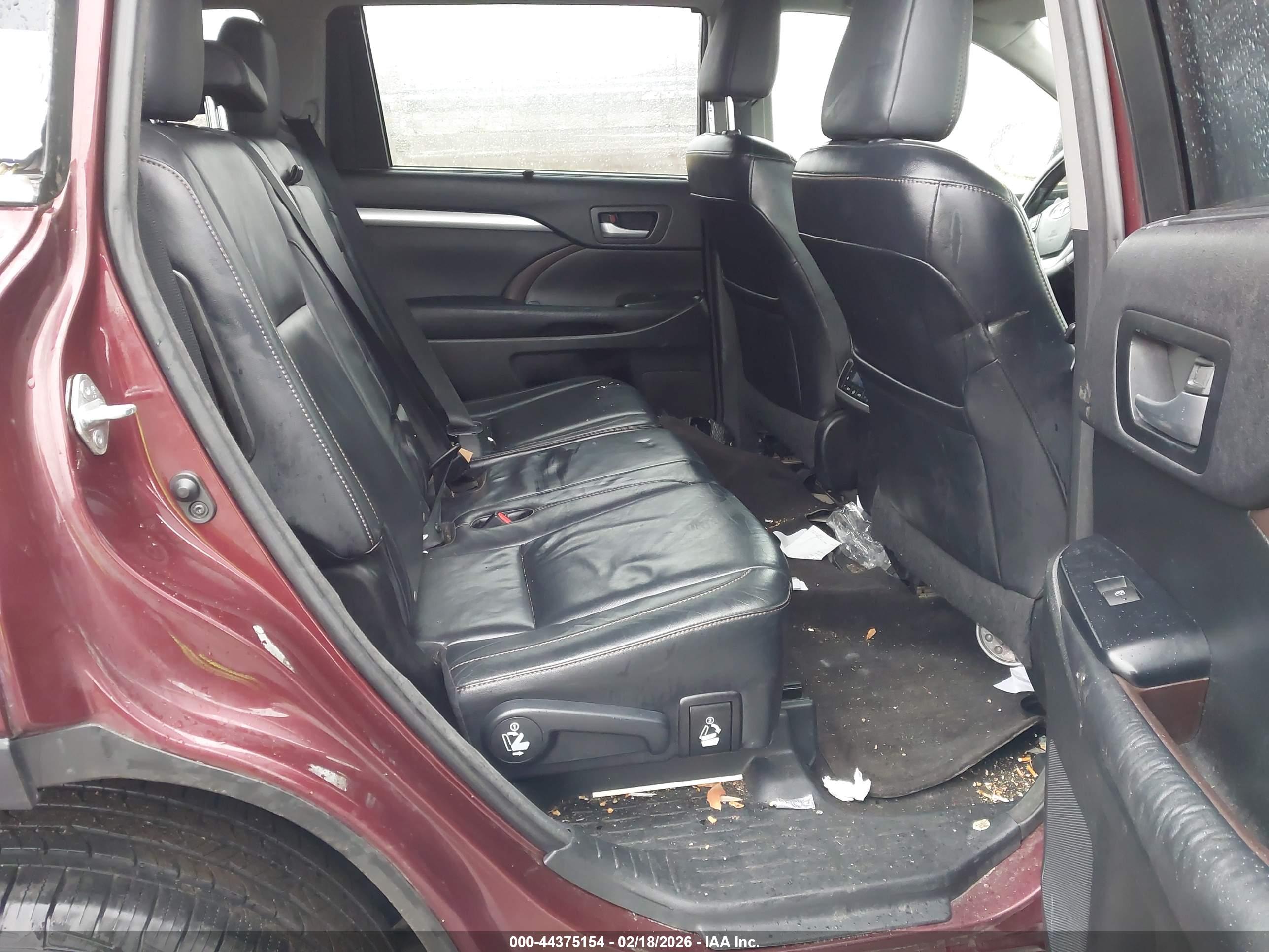 TOYOTA HIGHLANDER image 8