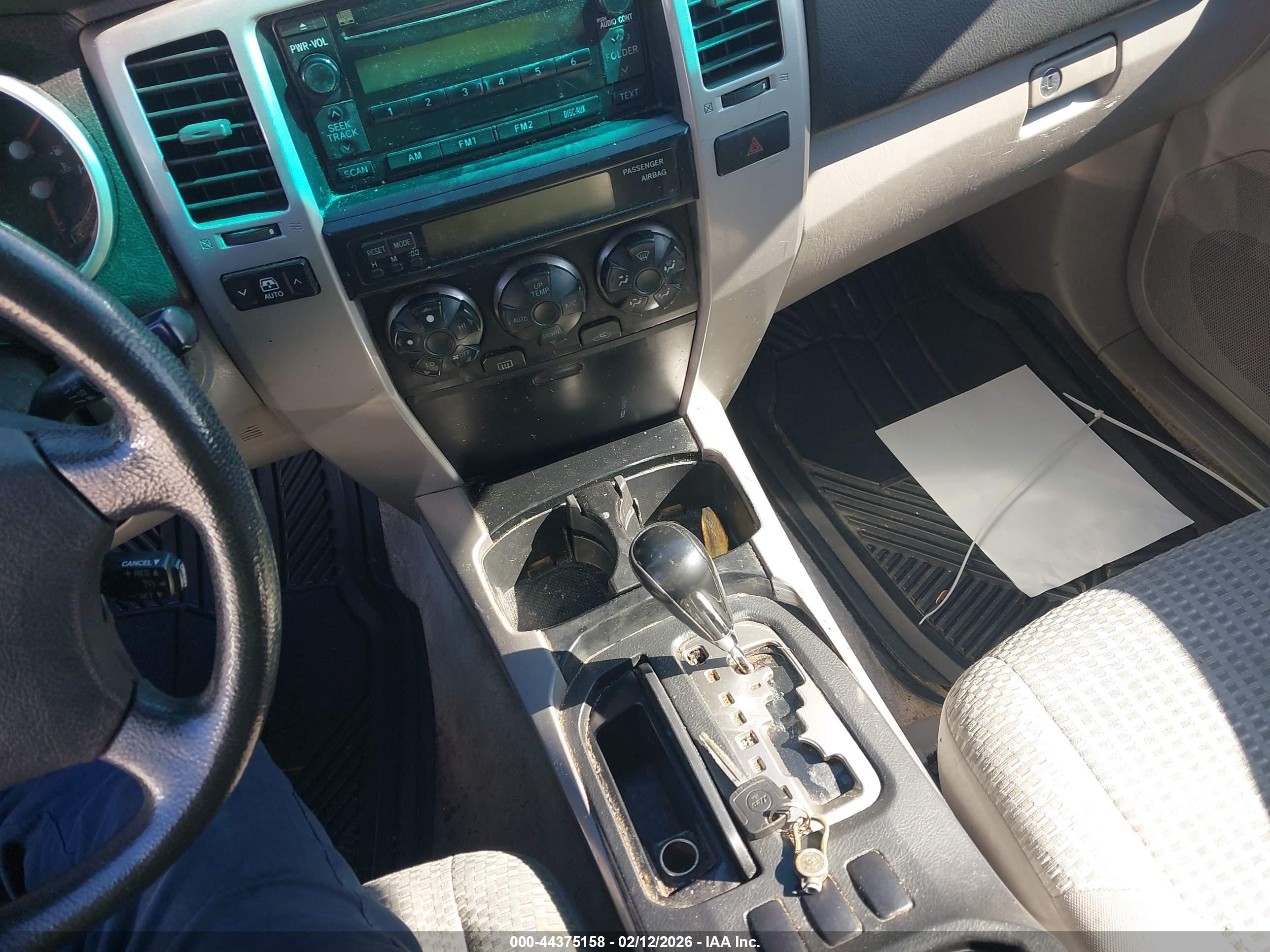 TOYOTA 4RUNNER image 11