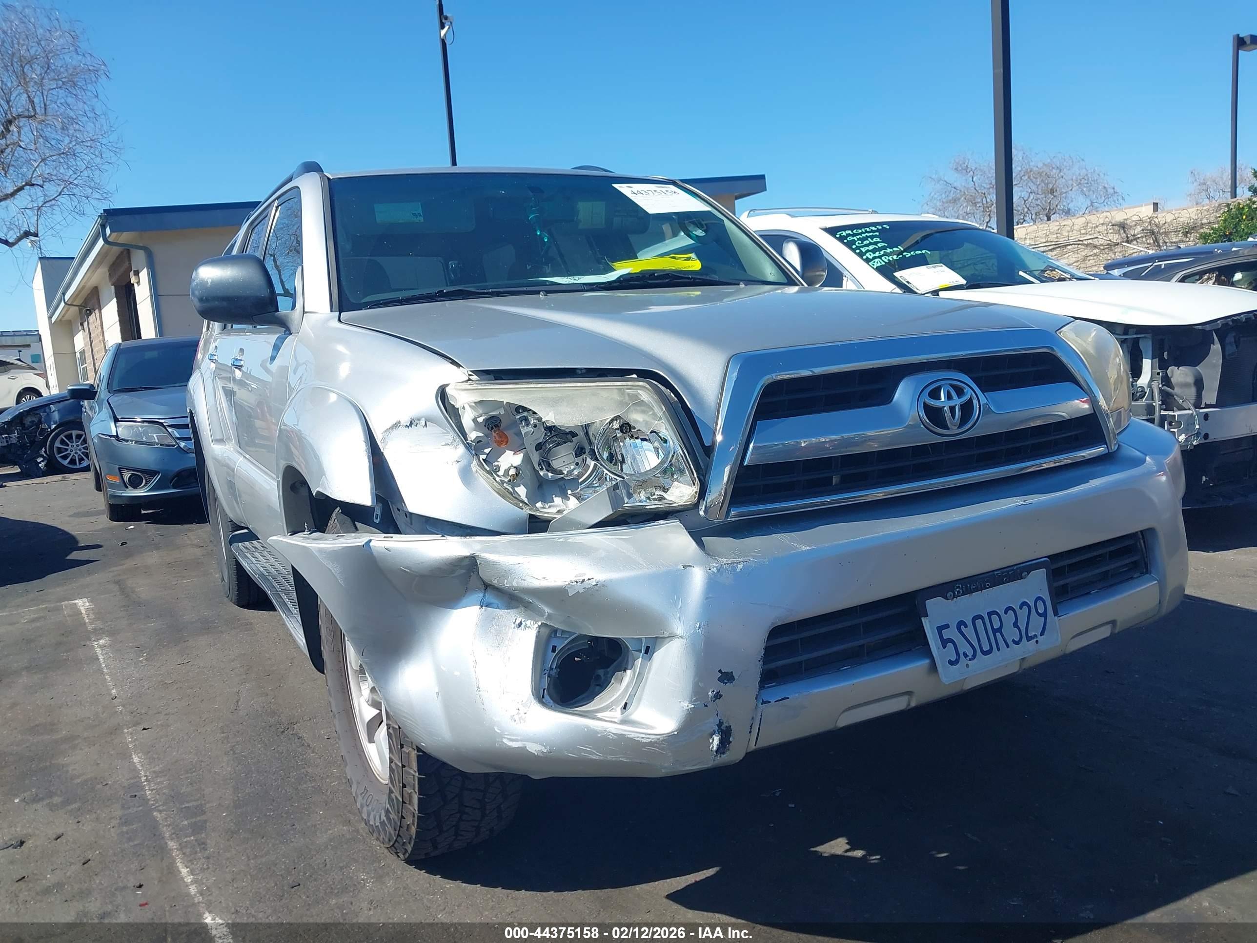 TOYOTA 4RUNNER image 6
