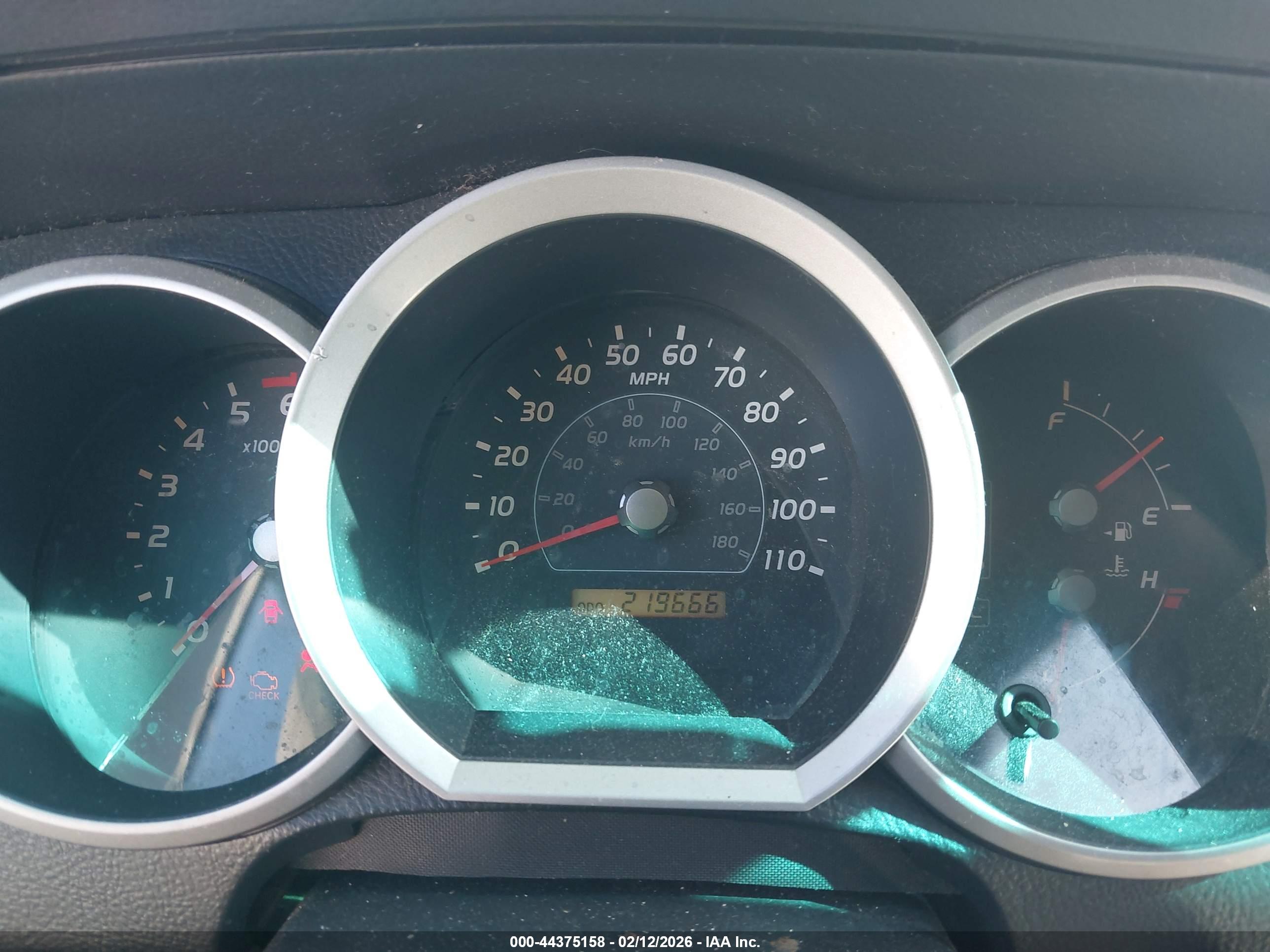 TOYOTA 4RUNNER image 7