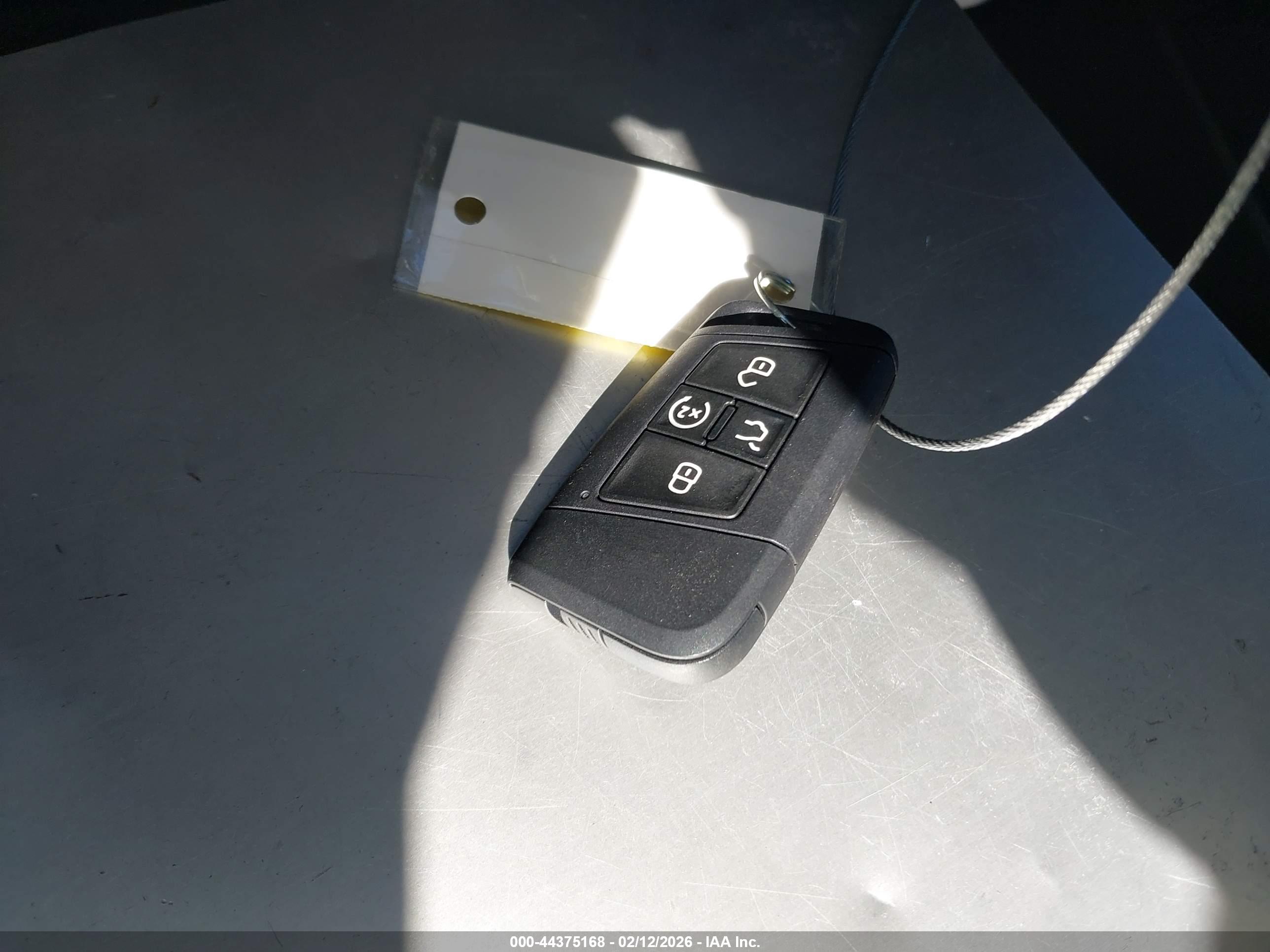VOLKSWAGEN TAOS image 11