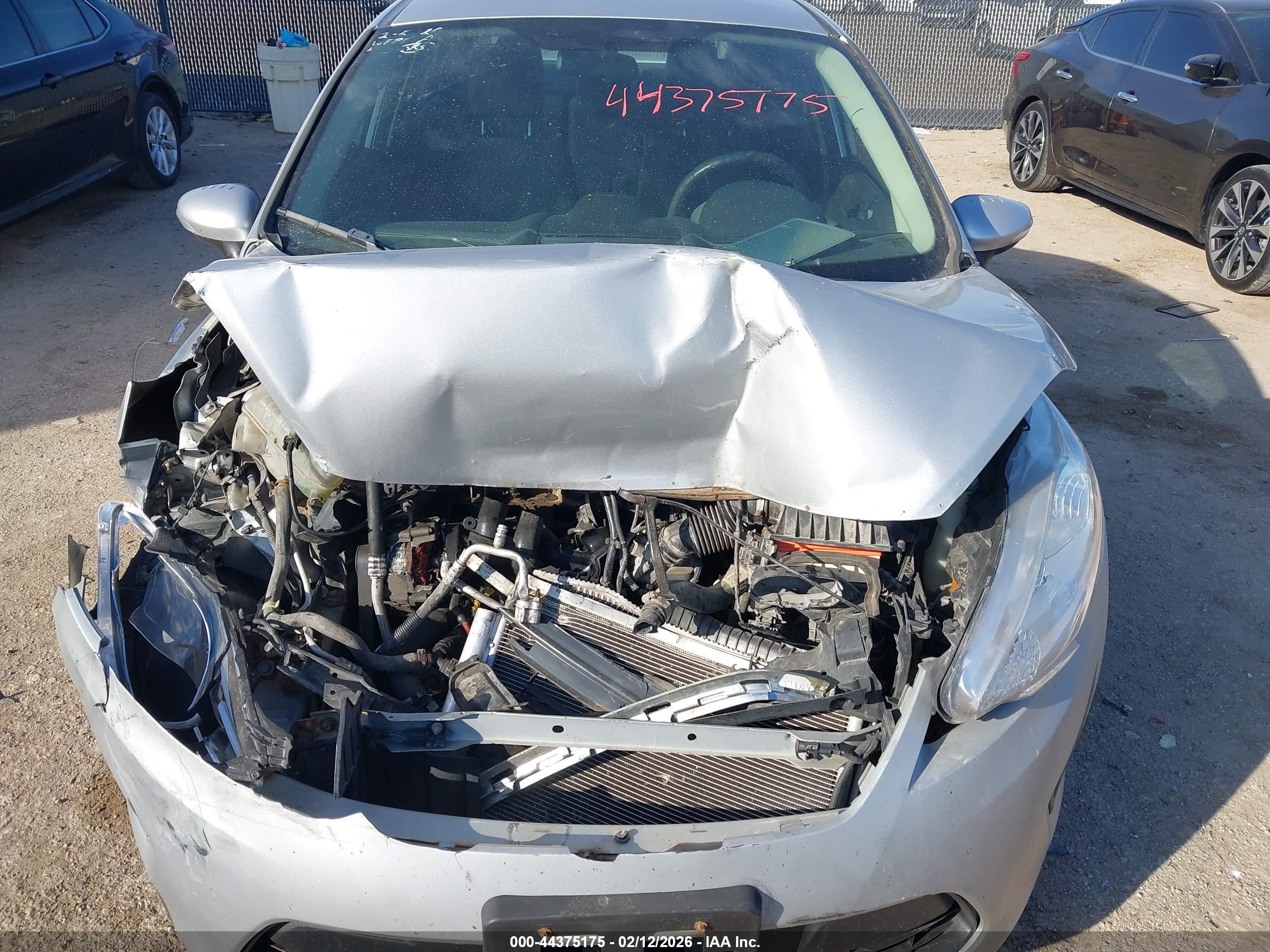 FORD FIESTA image 6
