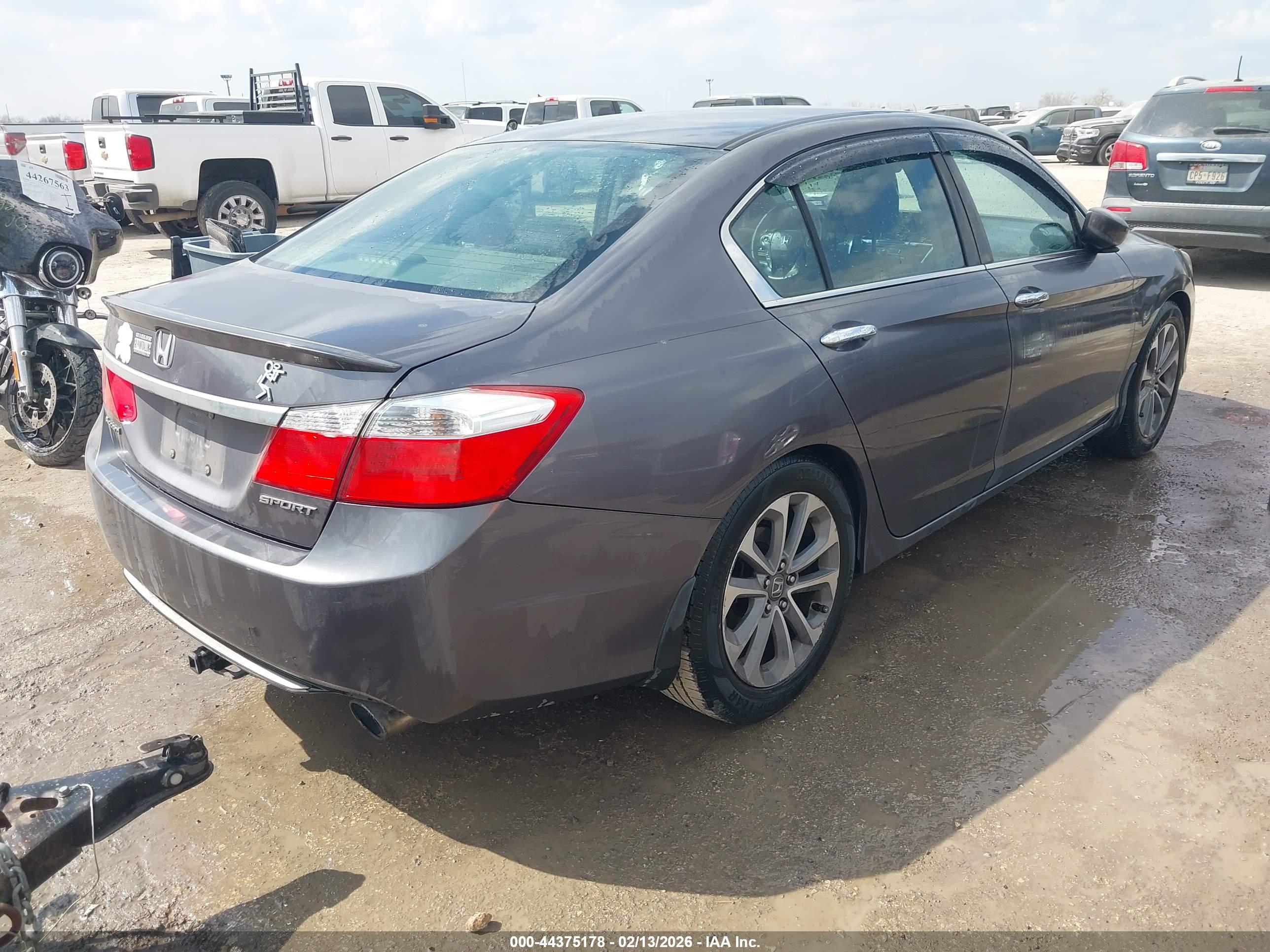 HONDA ACCORD image 4