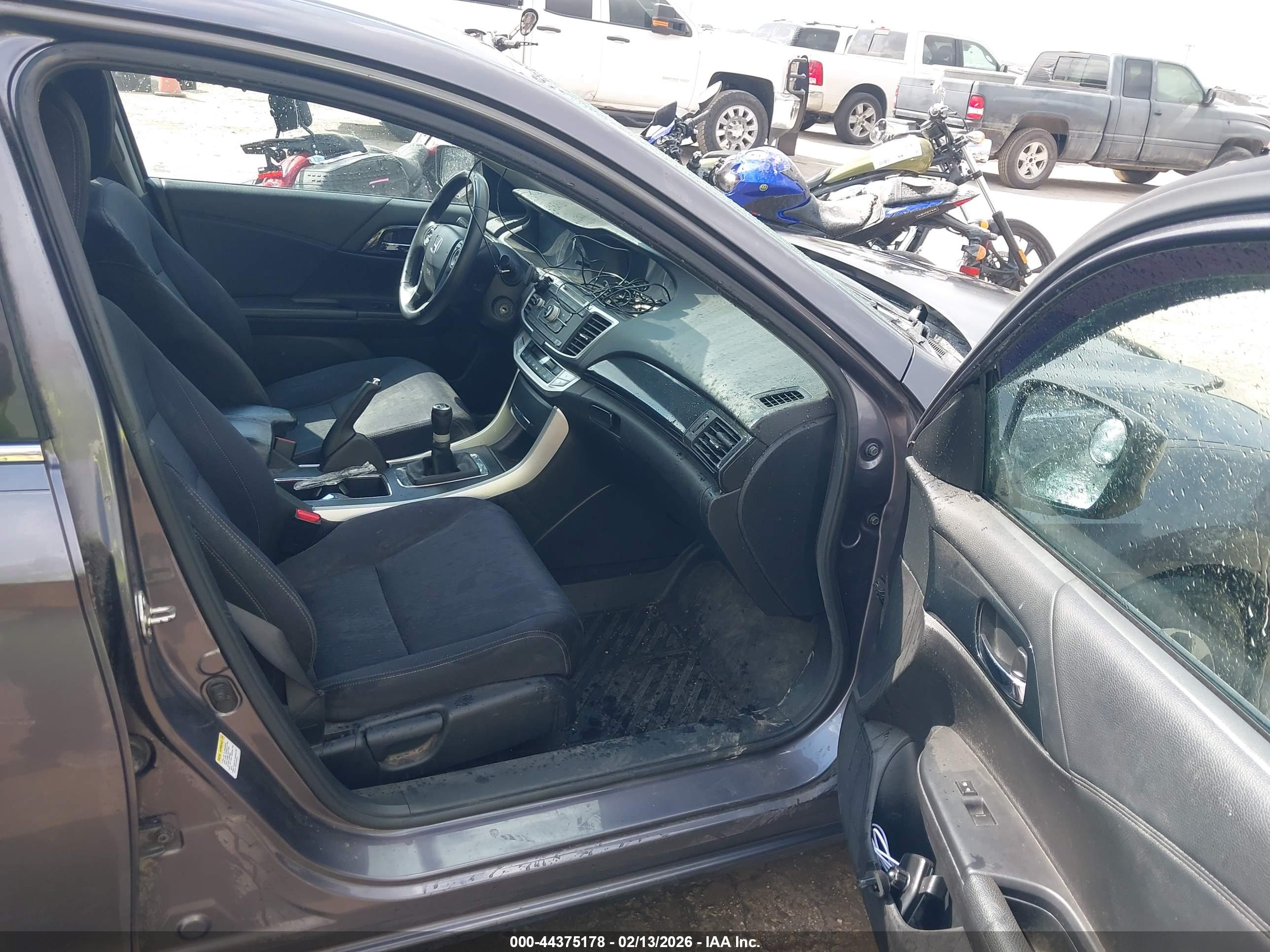 HONDA ACCORD image 5