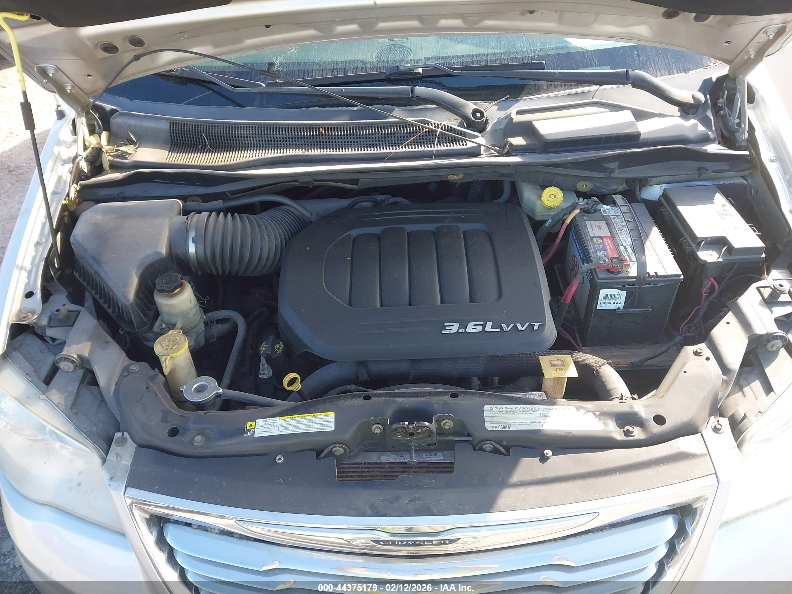 CHRYSLER TOWN image 10