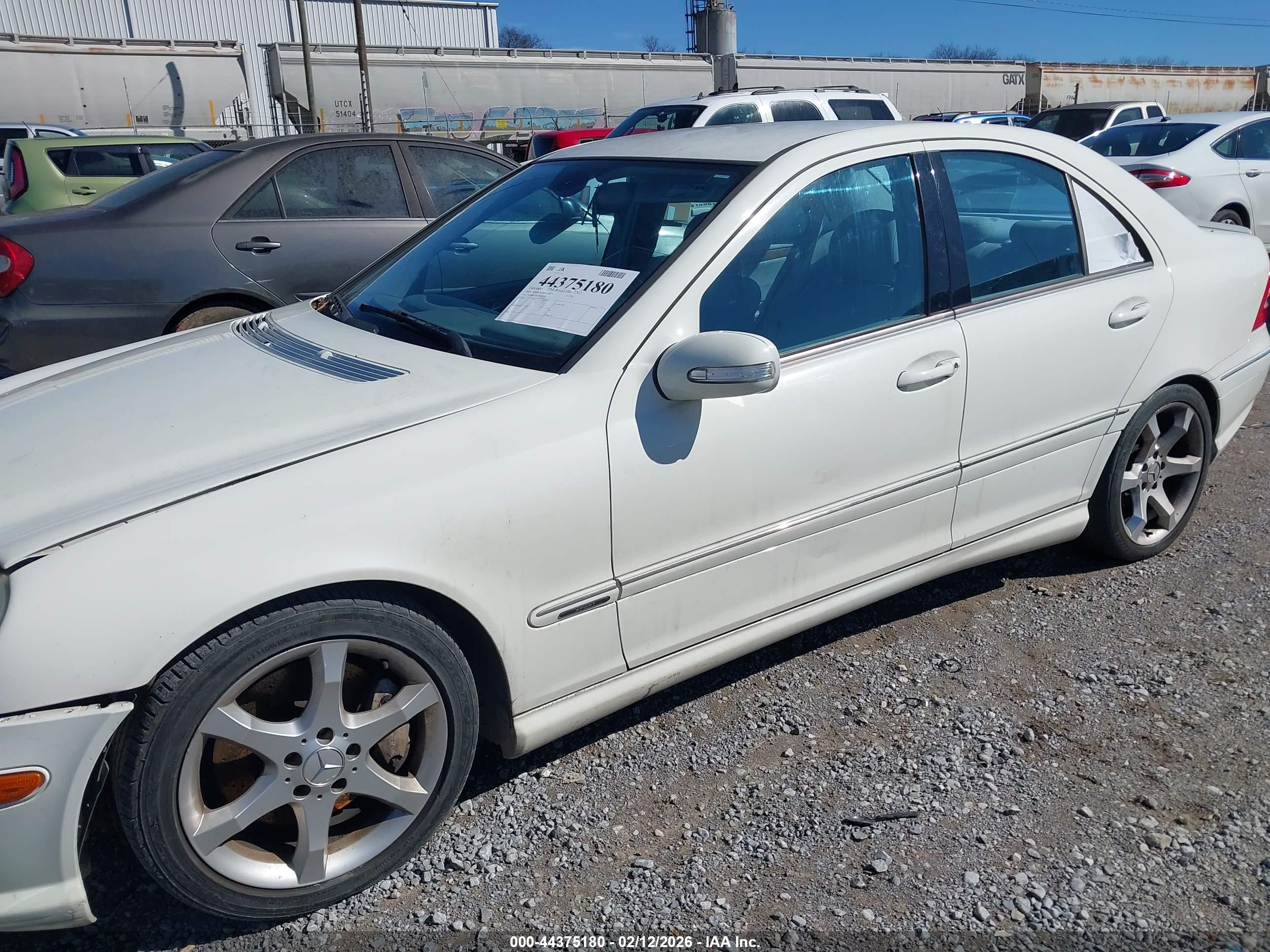 MERCEDES-BENZ C image 2