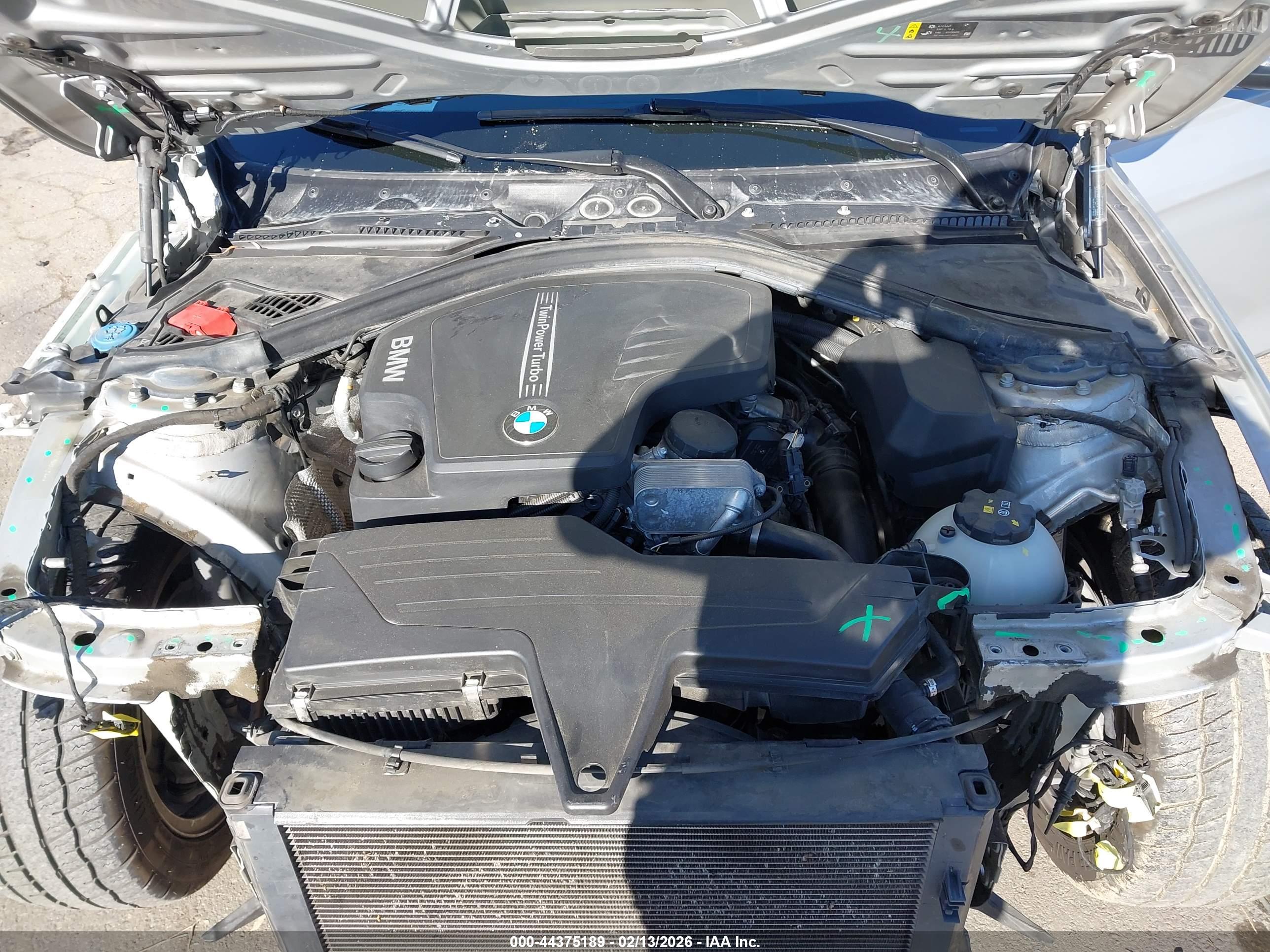BMW 320I image 10