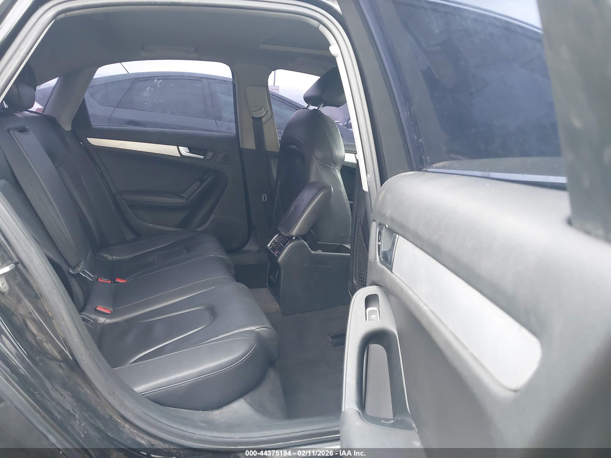 AUDI A4 image 8