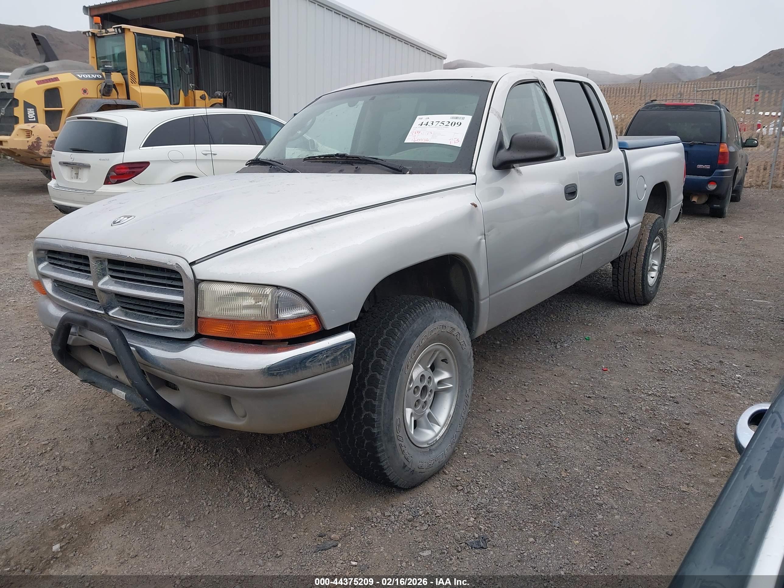 DODGE DAKOTA image 2