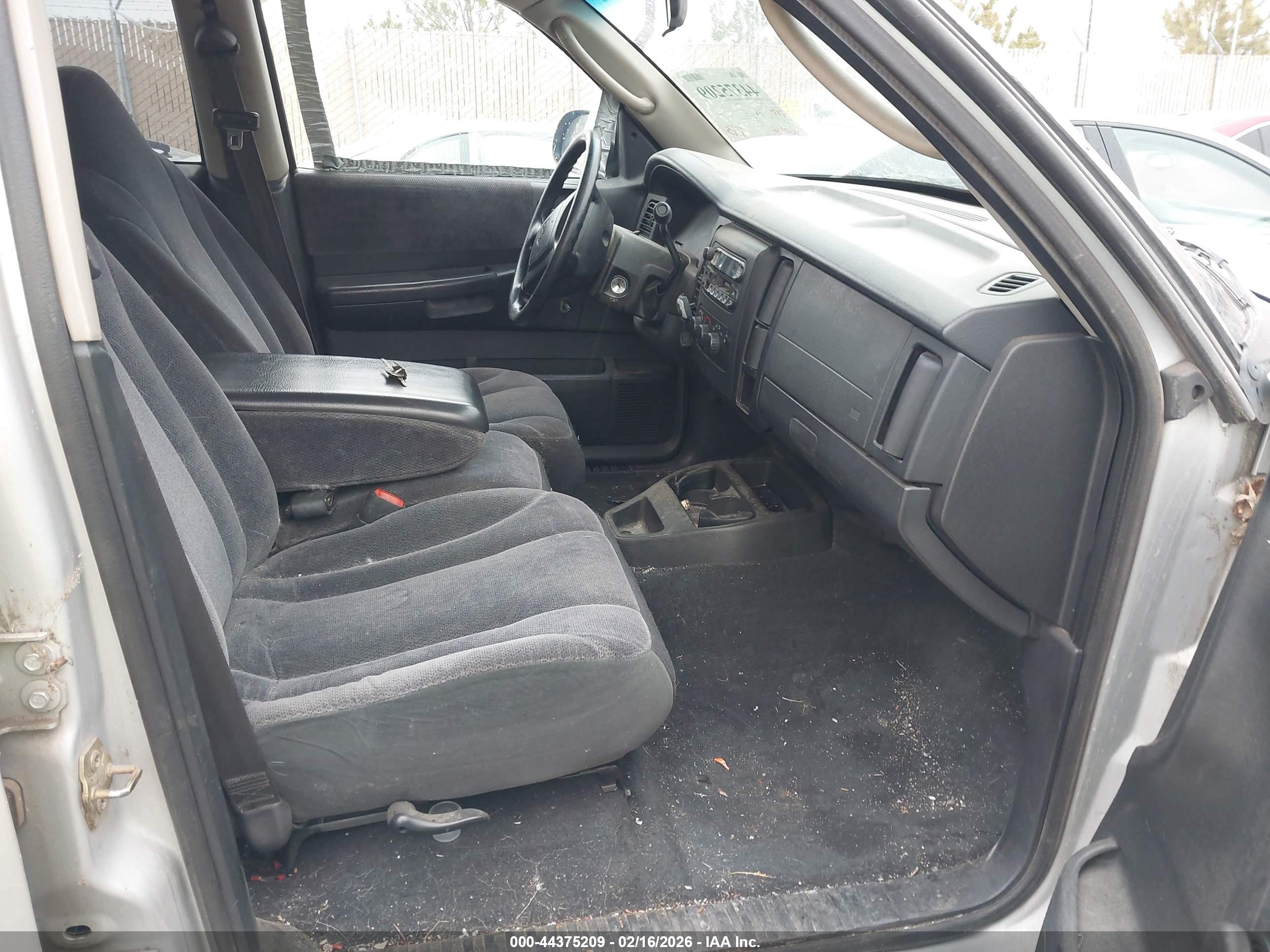 DODGE DAKOTA image 5