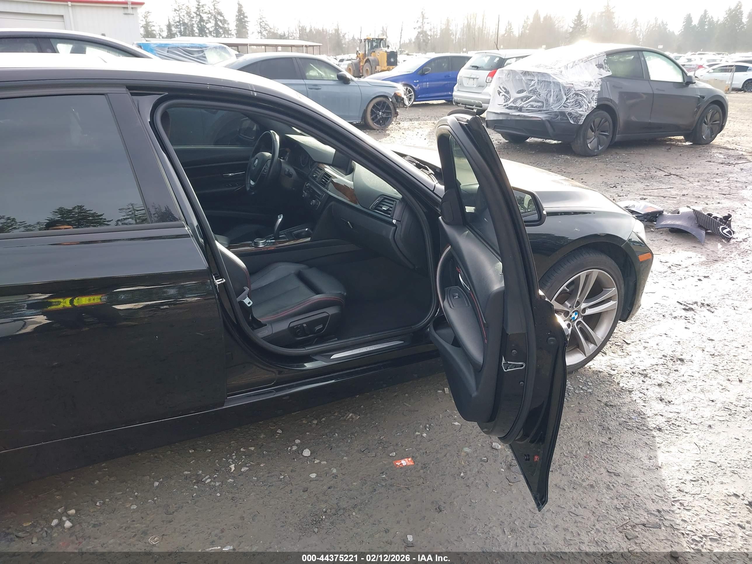 BMW 328I image 5