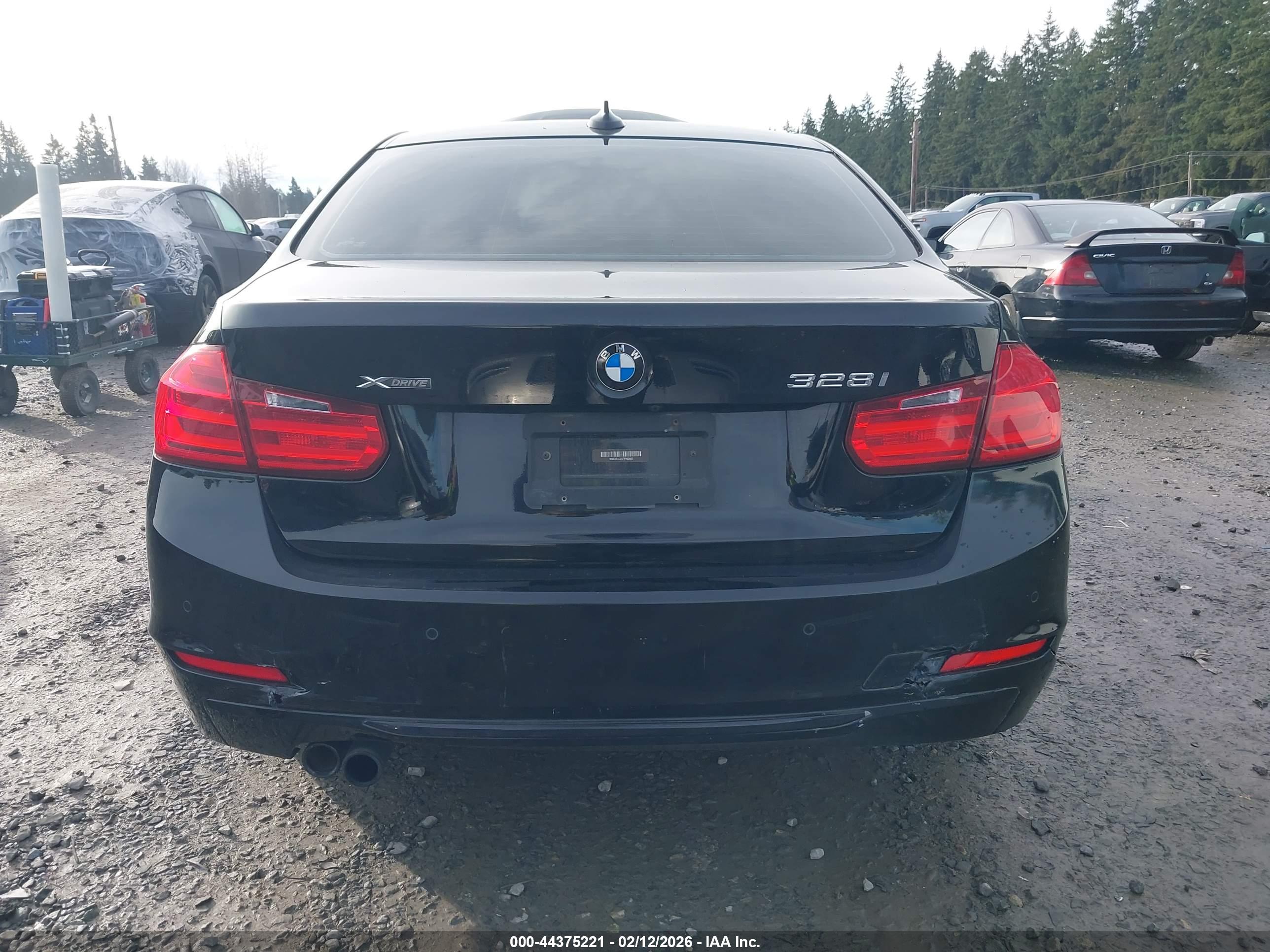 BMW 328I image 6