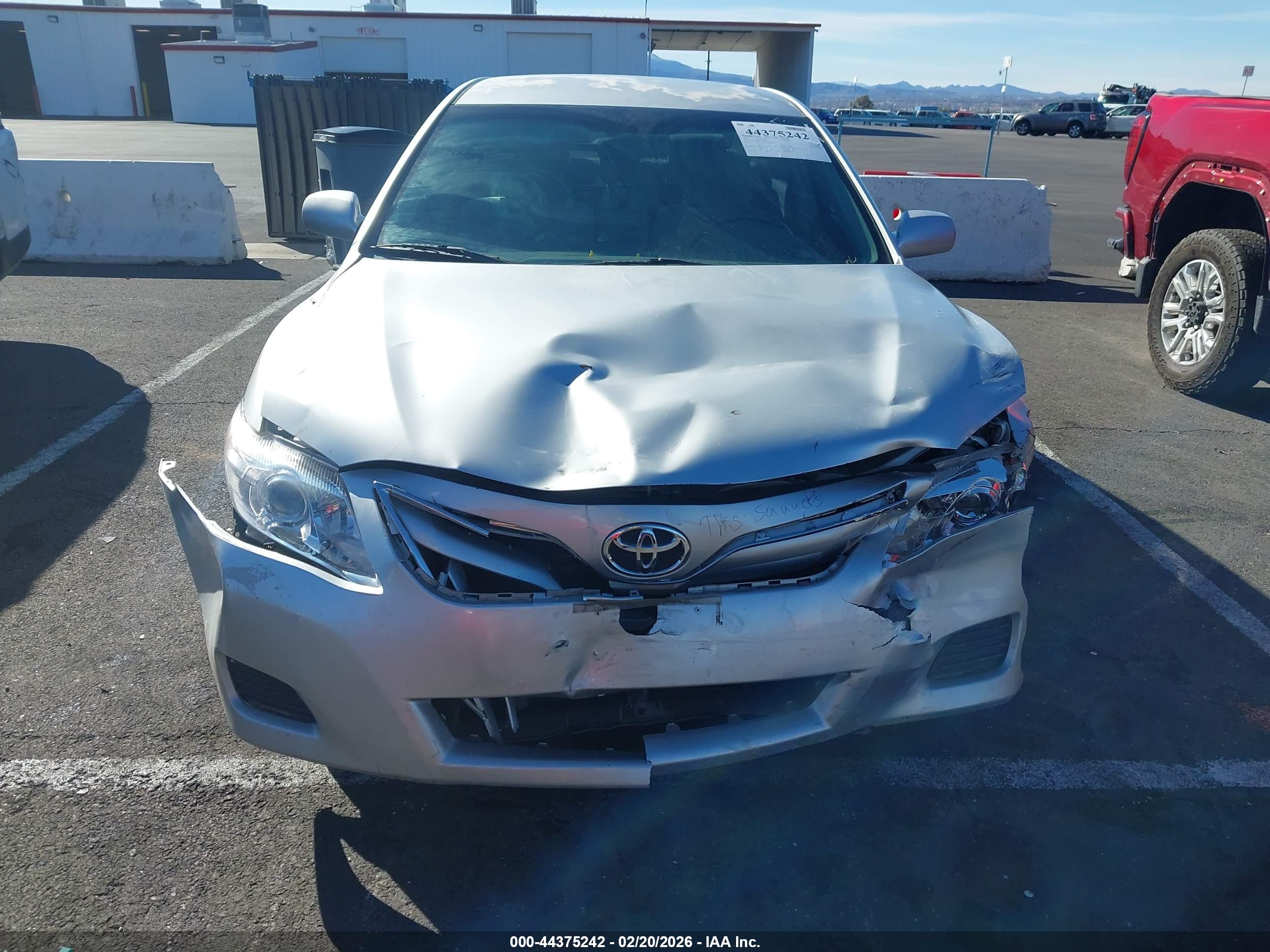 TOYOTA CAMRY image 6