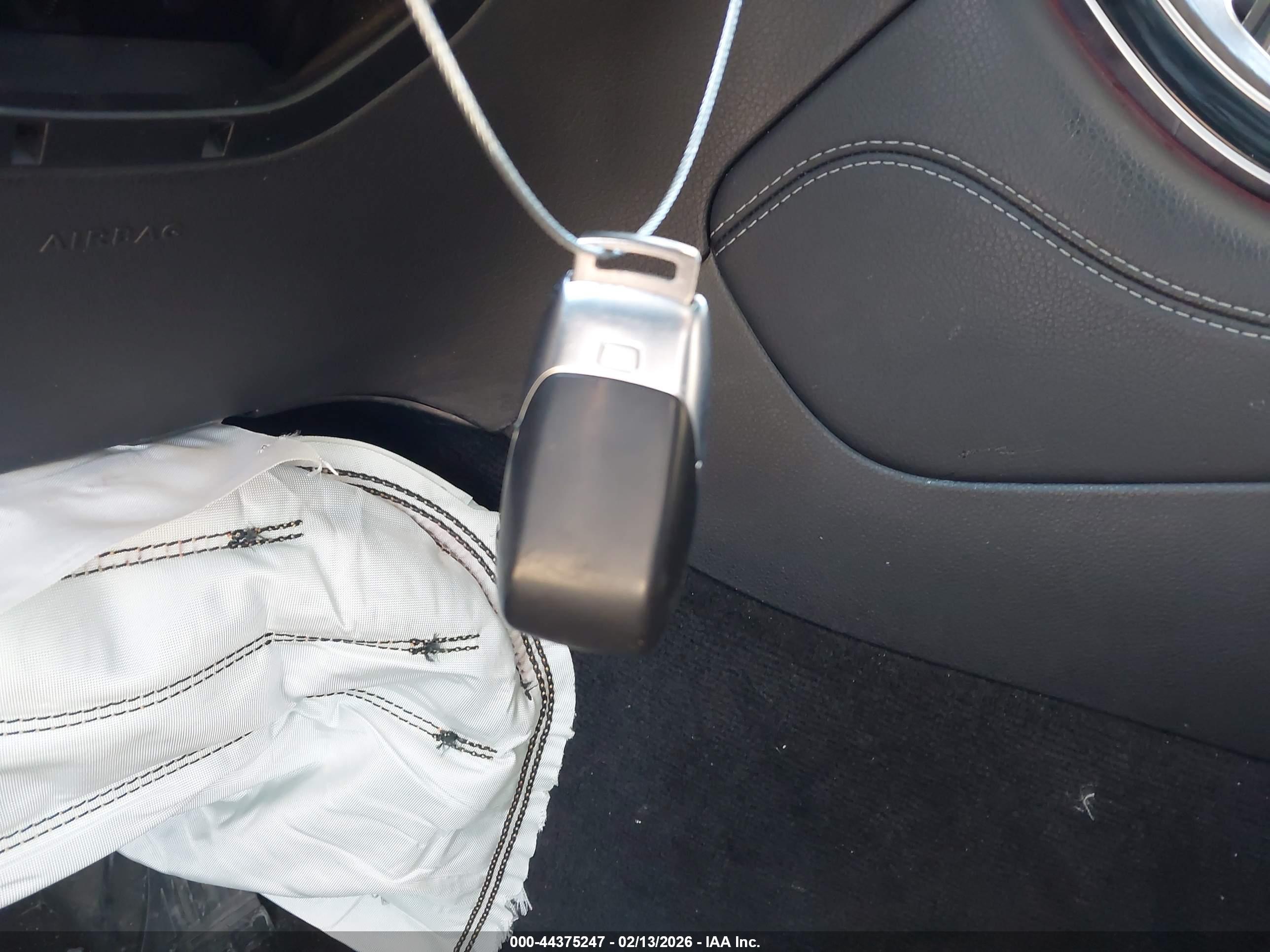 MERCEDES-BENZ GLC image 11