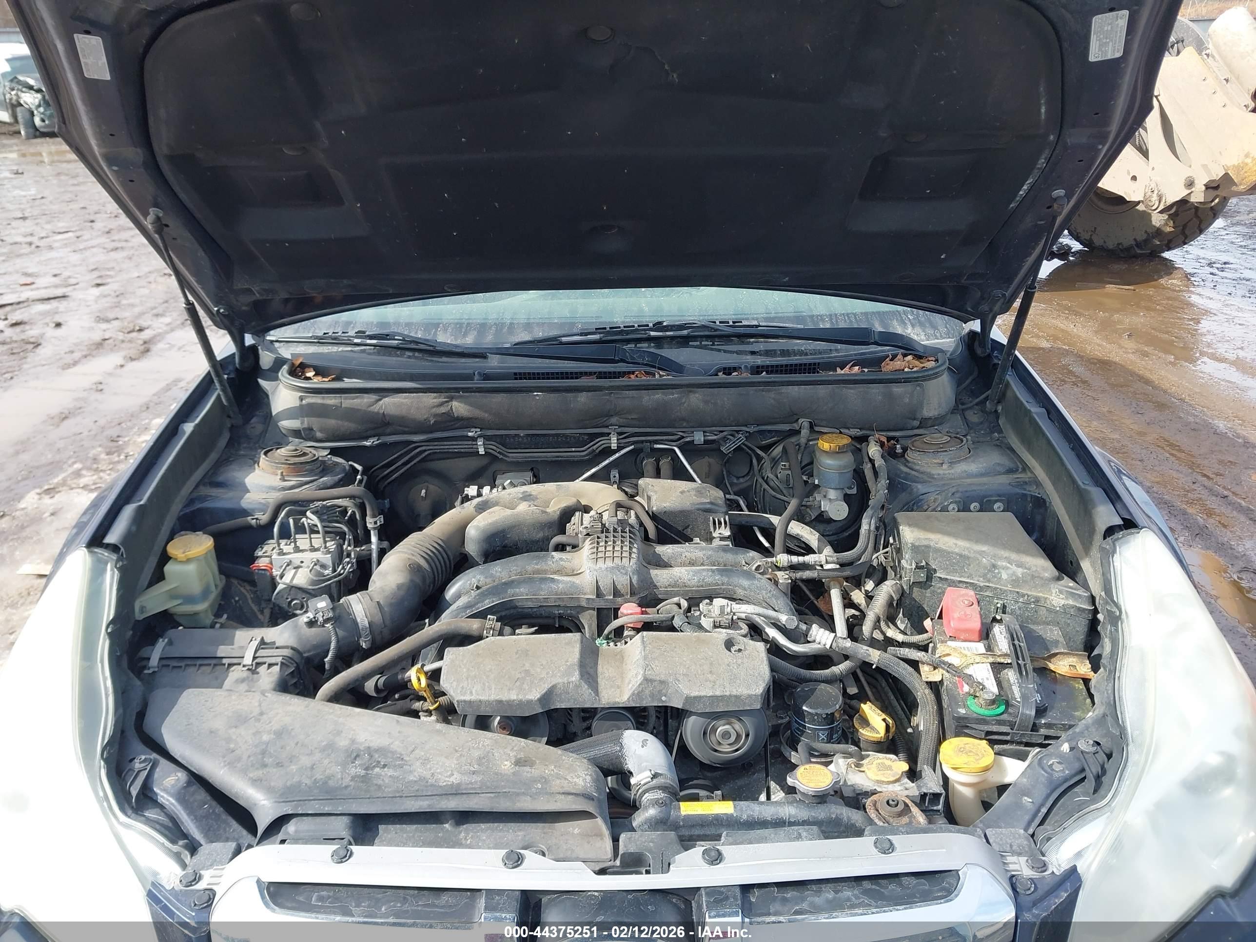 SUBARU OUTBACK image 10