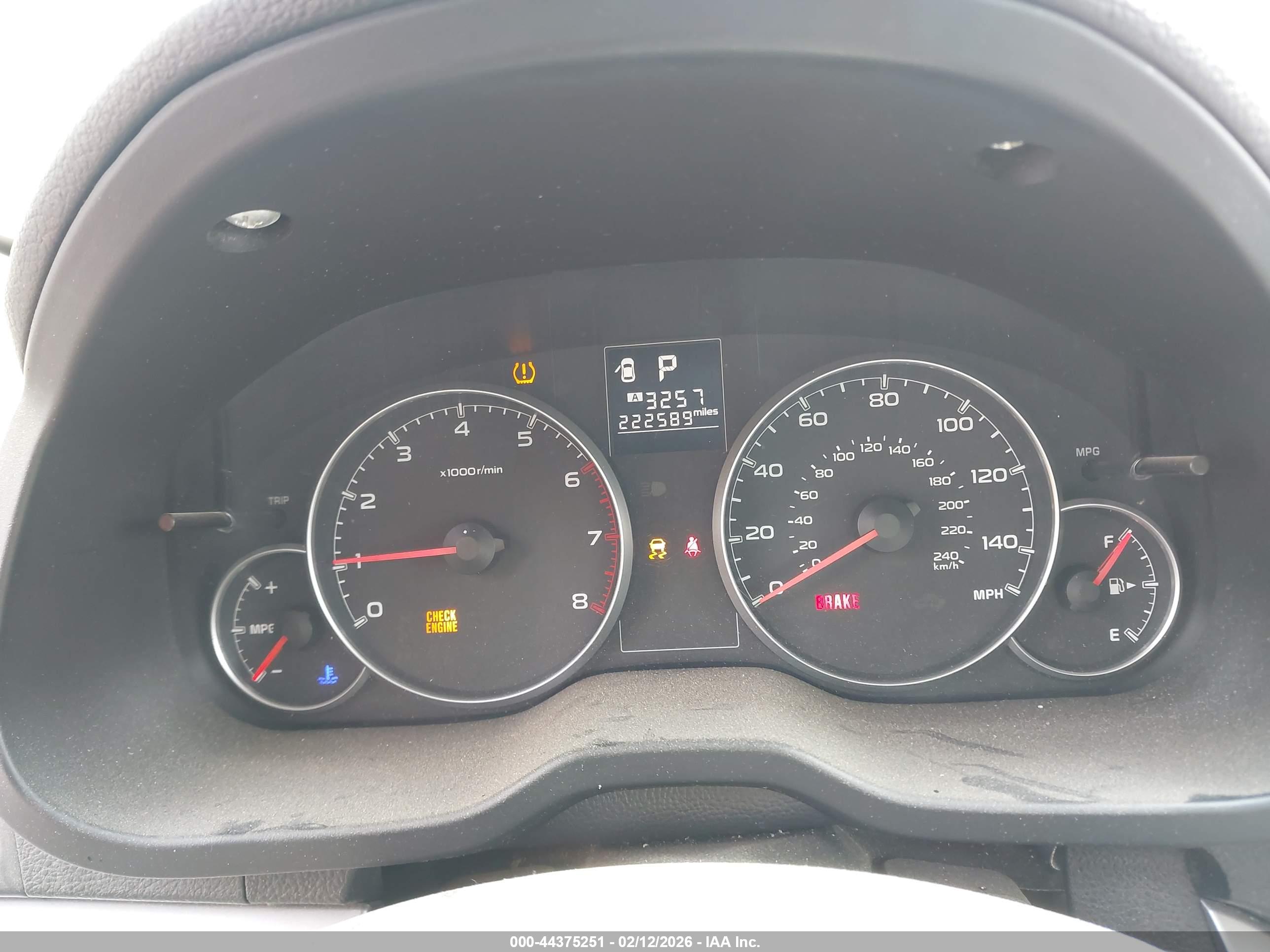 SUBARU OUTBACK image 7