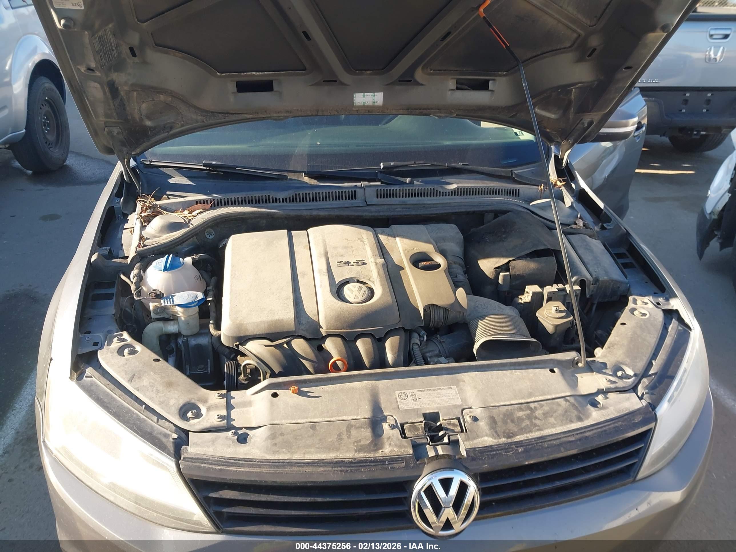 VOLKSWAGEN JETTA image 10