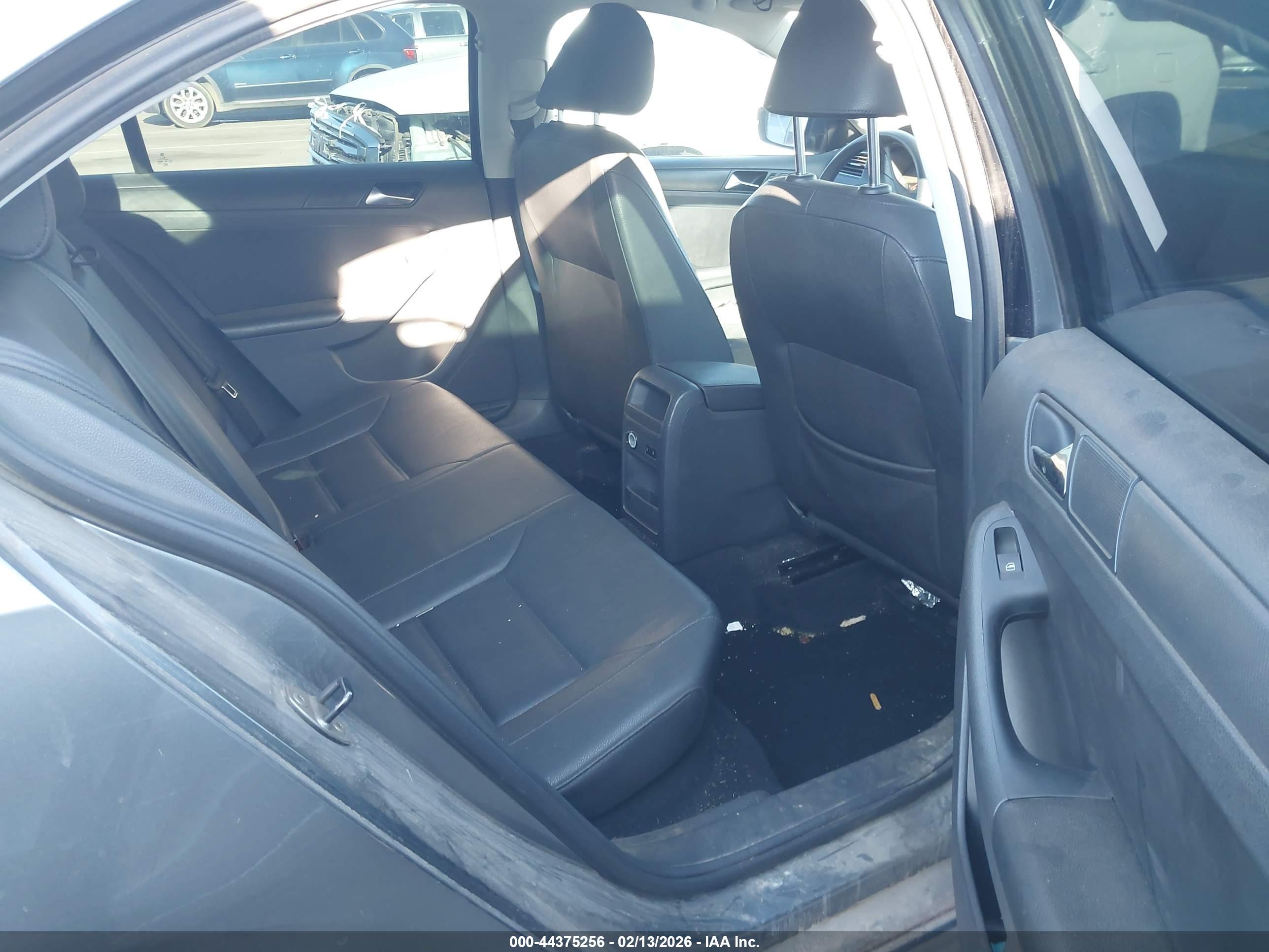 VOLKSWAGEN JETTA image 8