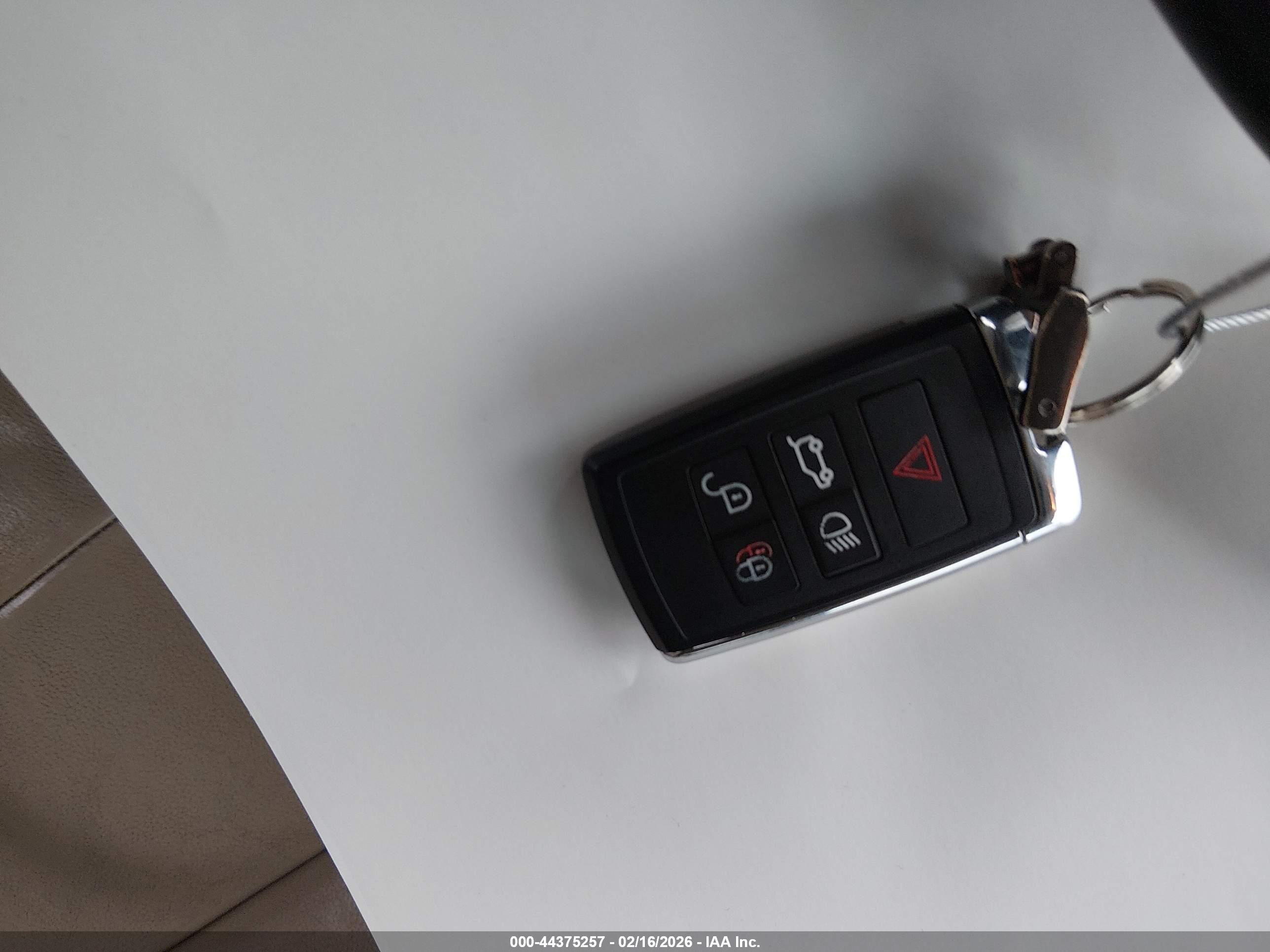 LAND ROVER image 11