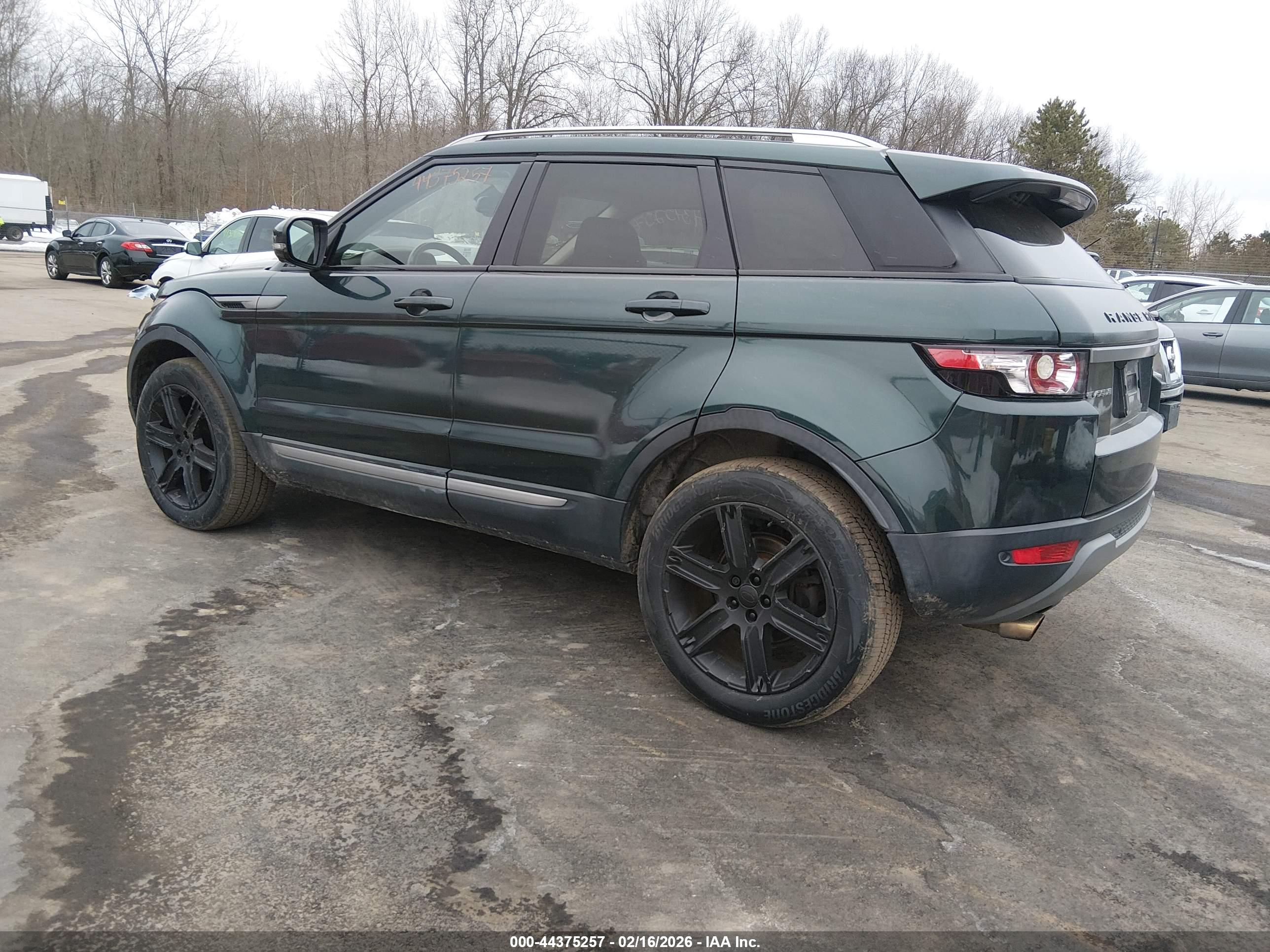 LAND ROVER image 3